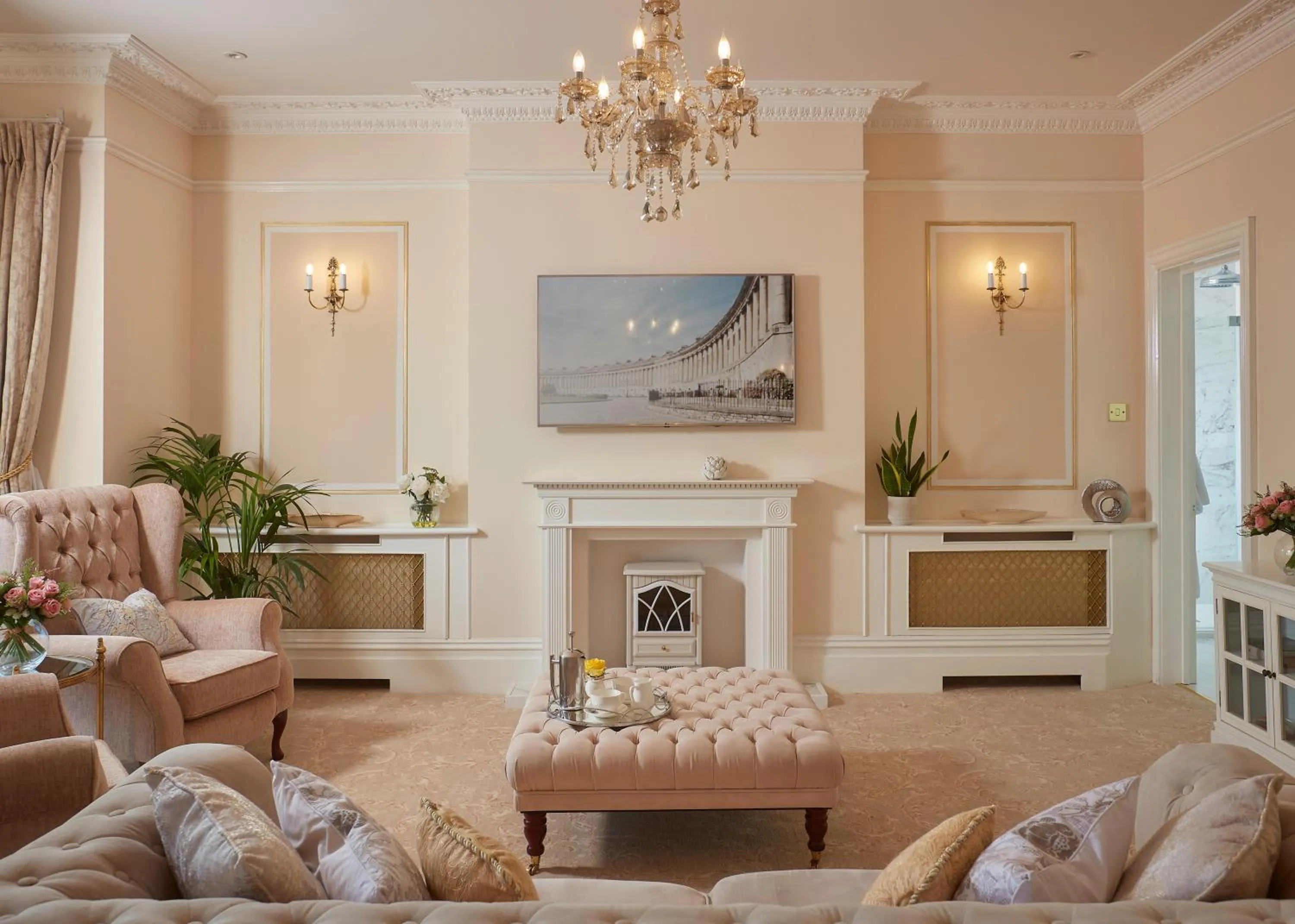 TV and multimedia in Bathen House Boutique Hotel