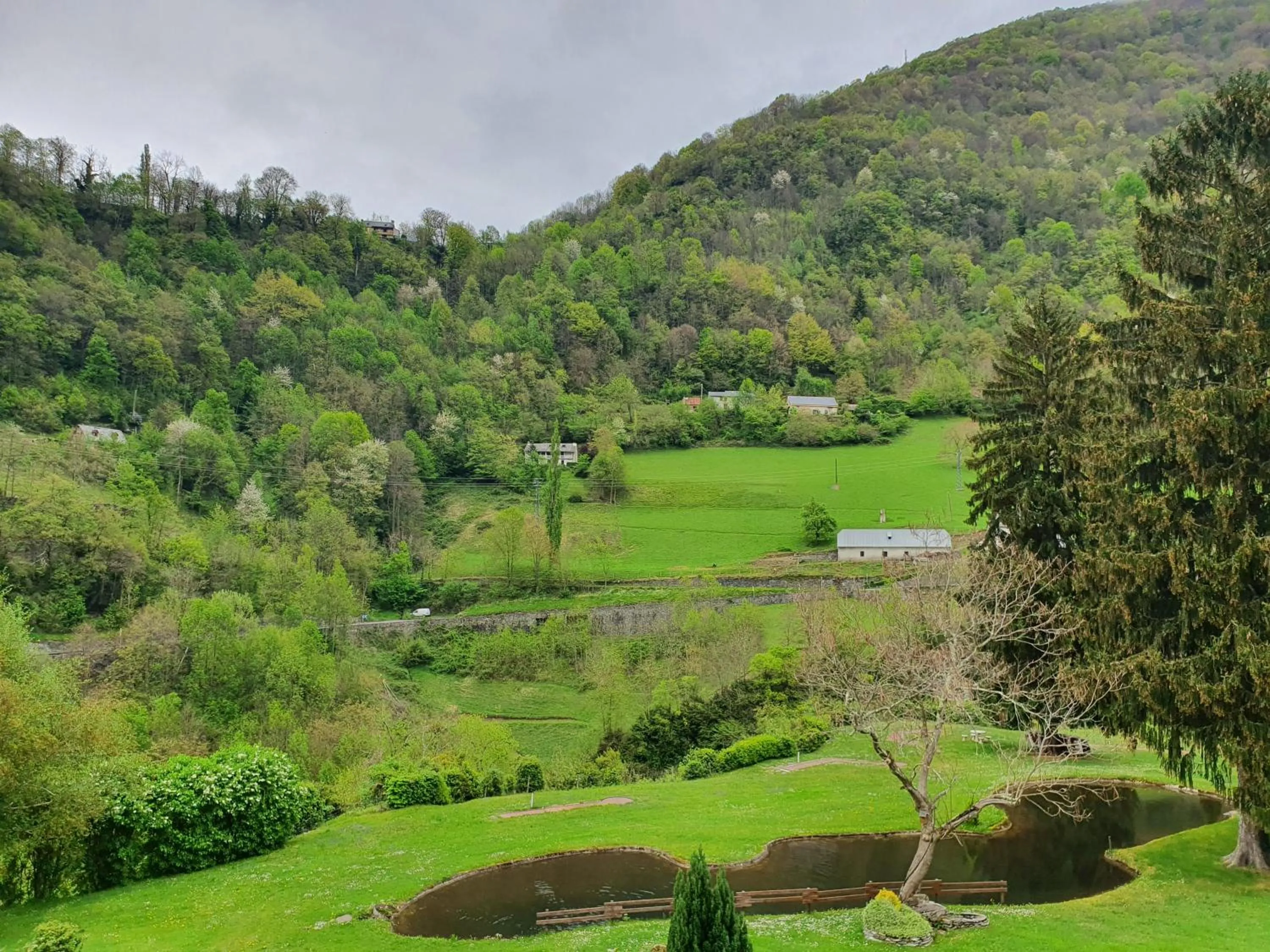 Garden in Appart Le Chili- Quartier thermal- Parc remarquable - Linge fourni