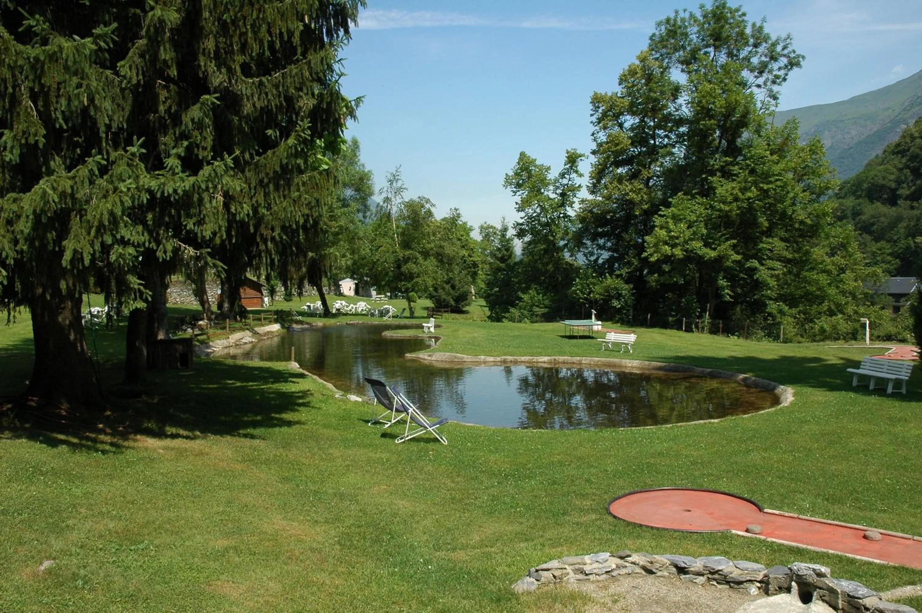 Facade/entrance in Appart Le Chili- Quartier thermal- Parc remarquable - Linge fourni