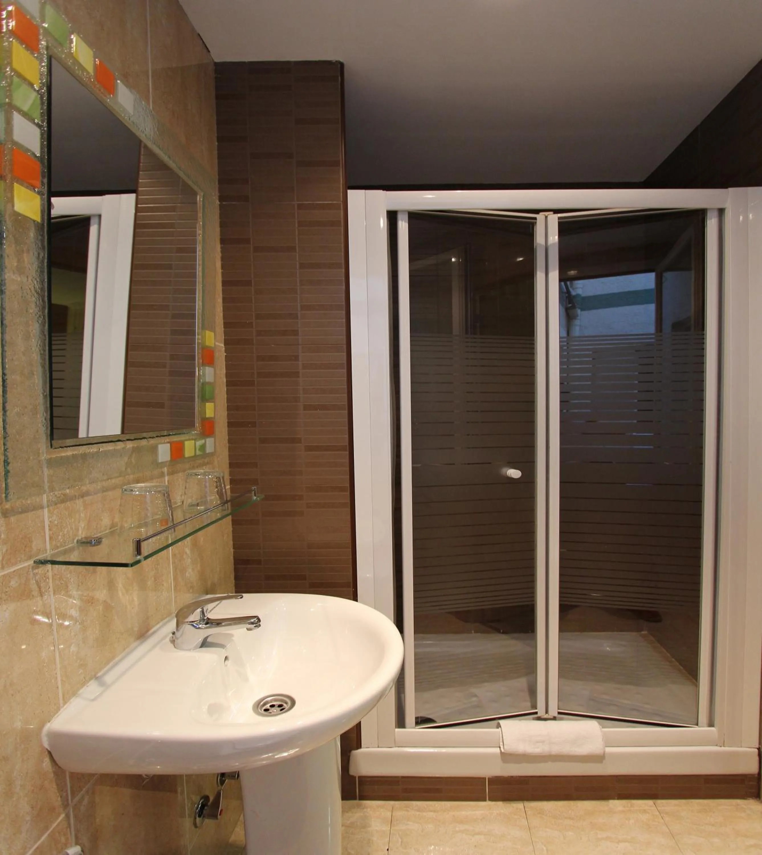 Bathroom in Hostal Regio