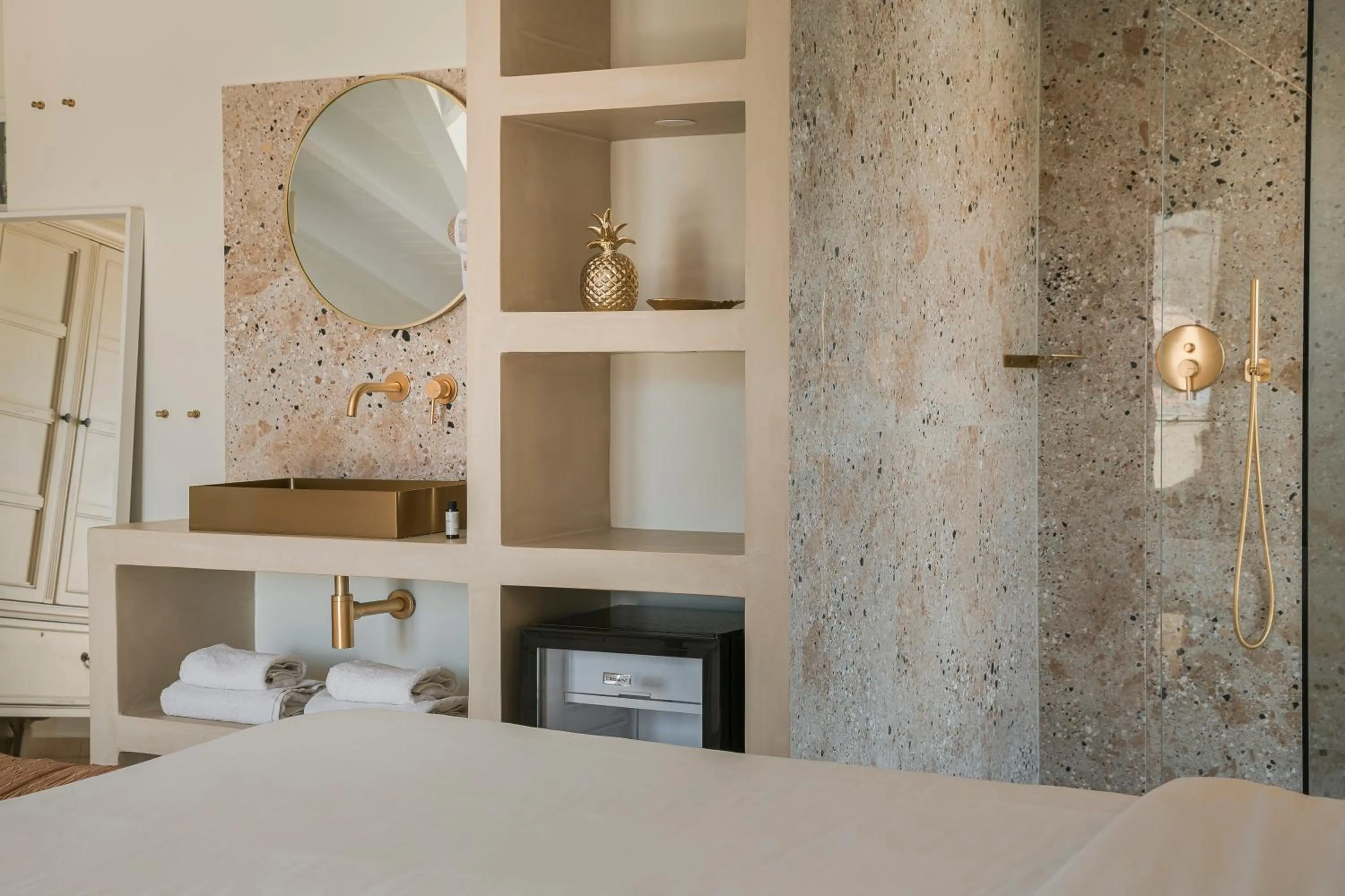 Bed in Alley Boutique Hotel and Spa