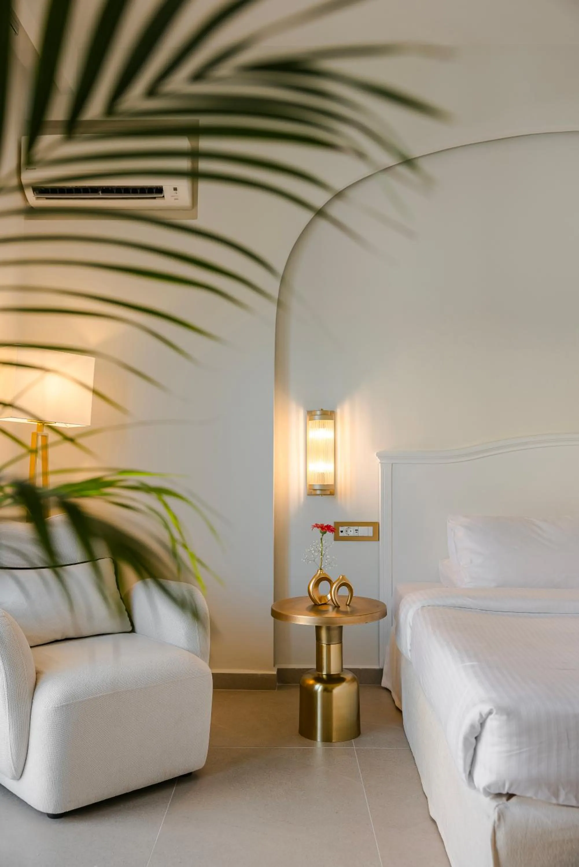 Bed in Alley Boutique Hotel and Spa