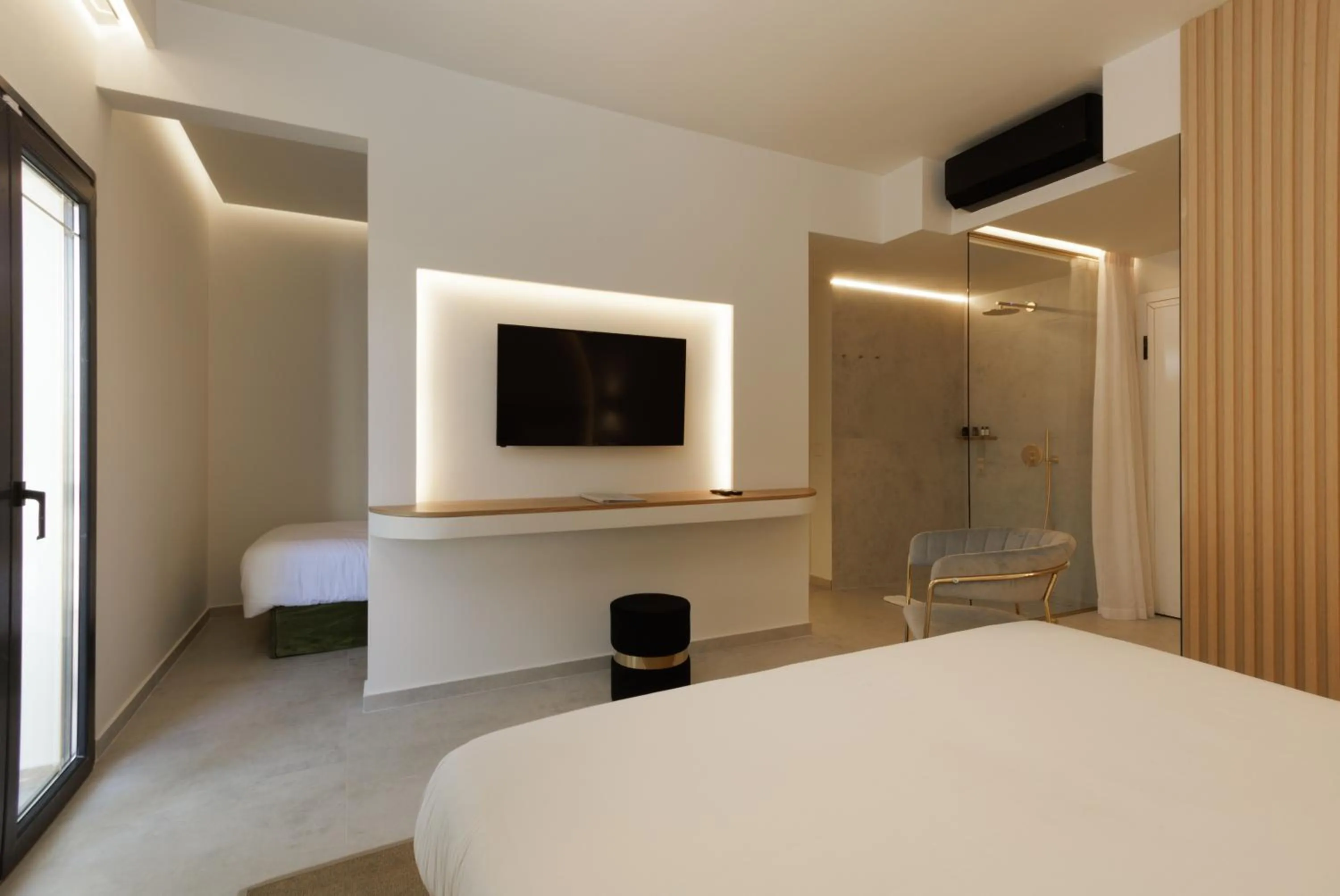 Bed in Alley Boutique Hotel and Spa