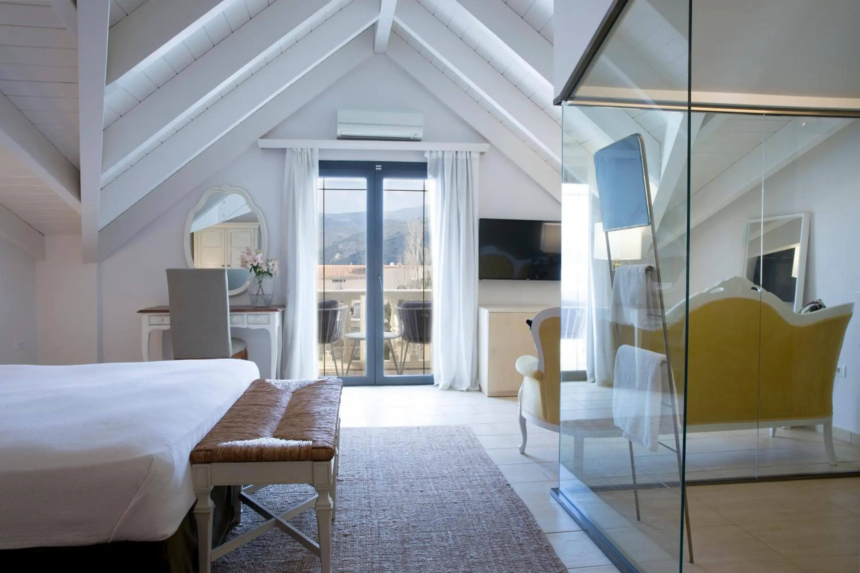 Bed in Alley Boutique Hotel and Spa Bed in Alley Boutique Hotel and Spa