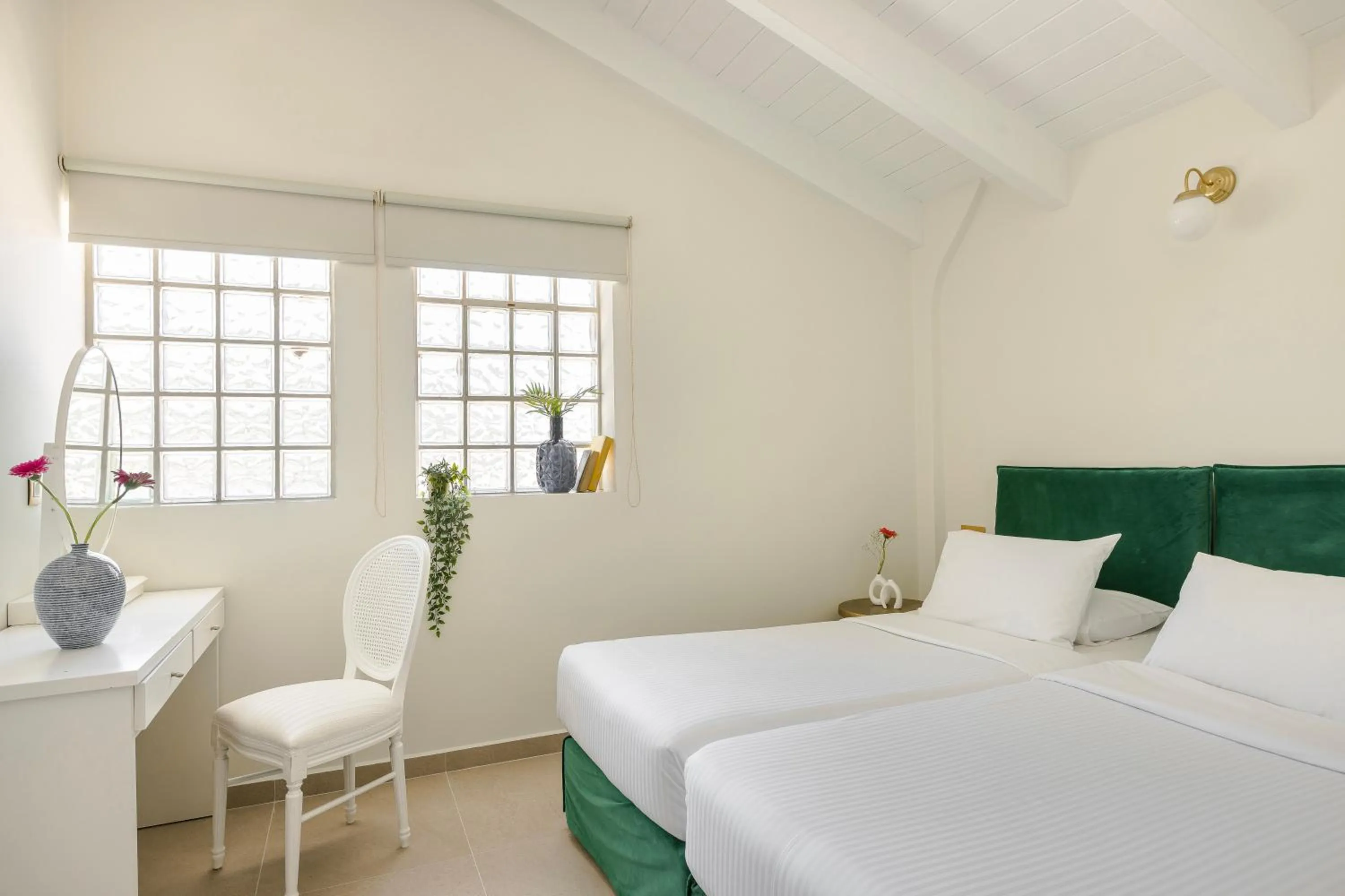 Bed in Alley Boutique Hotel and Spa