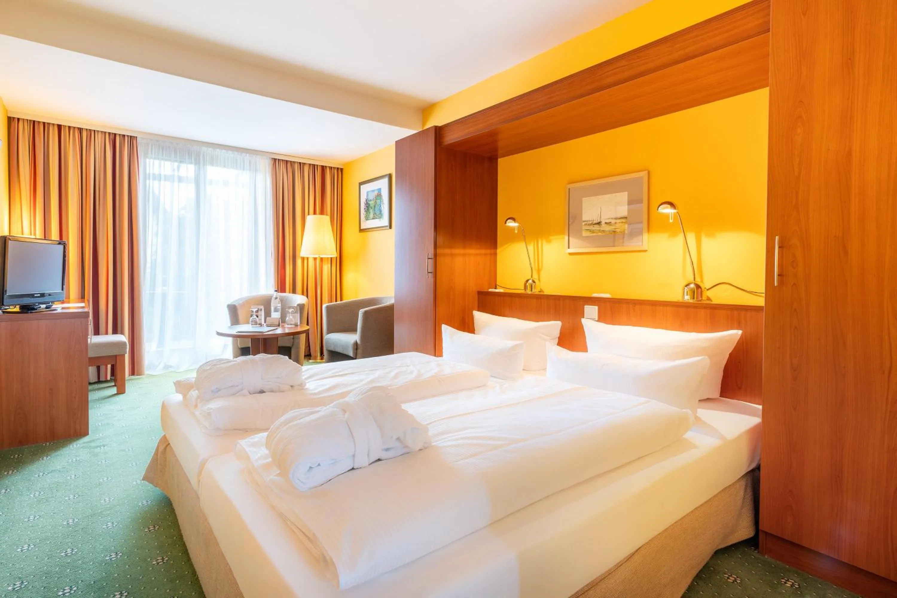 Photo of the whole room, Bed in SEETELHOTEL Nautic Usedom Hotel & Spa das Hotel für Wellness & Genuss auf Usedom