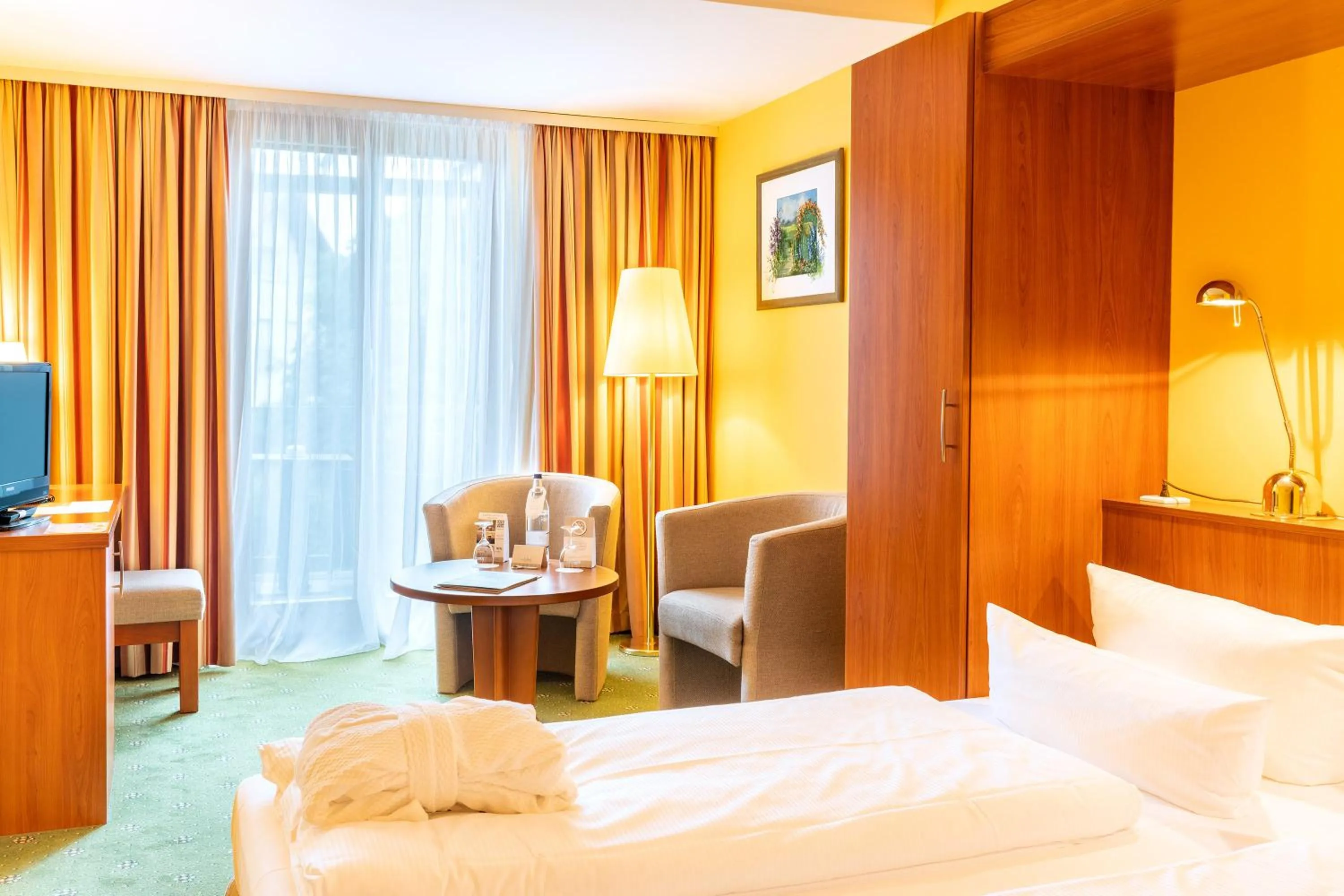 Photo of the whole room, Bed in SEETELHOTEL Nautic Usedom Hotel & Spa das Hotel für Wellness & Genuss auf Usedom