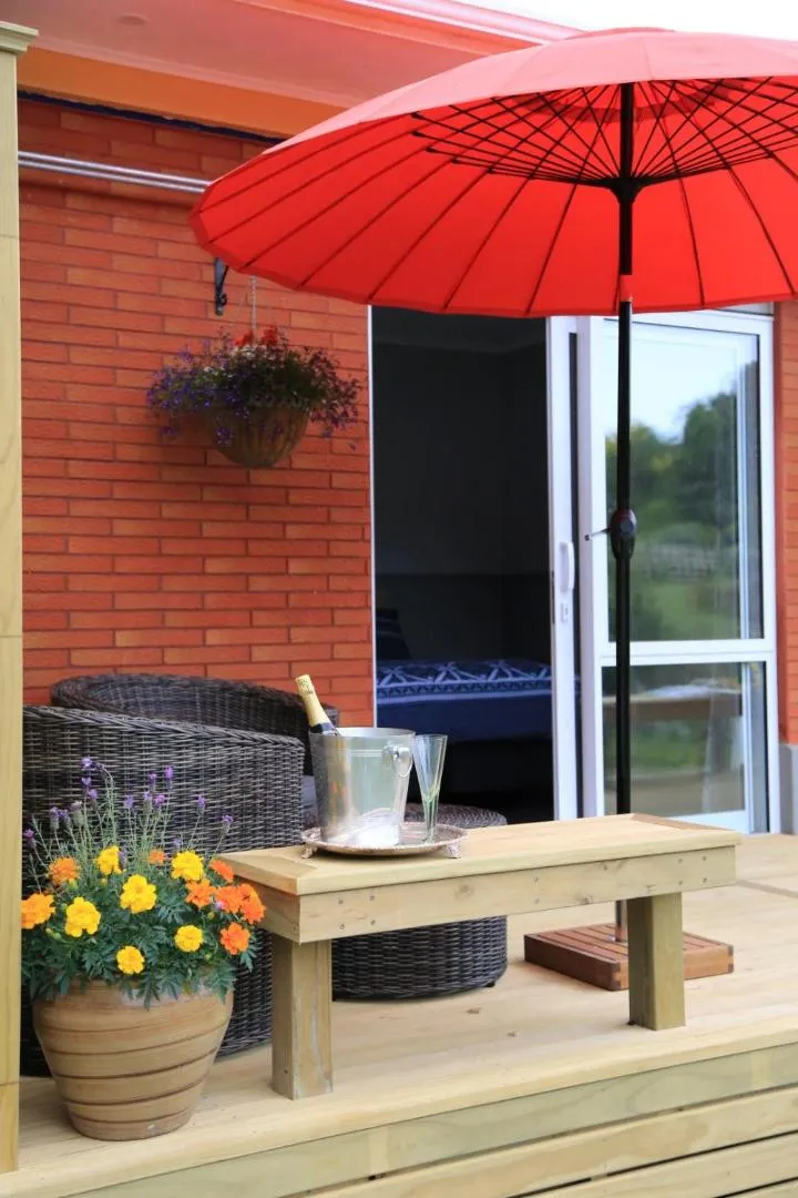 Property building in Brecon Pond Bed & Breakfast