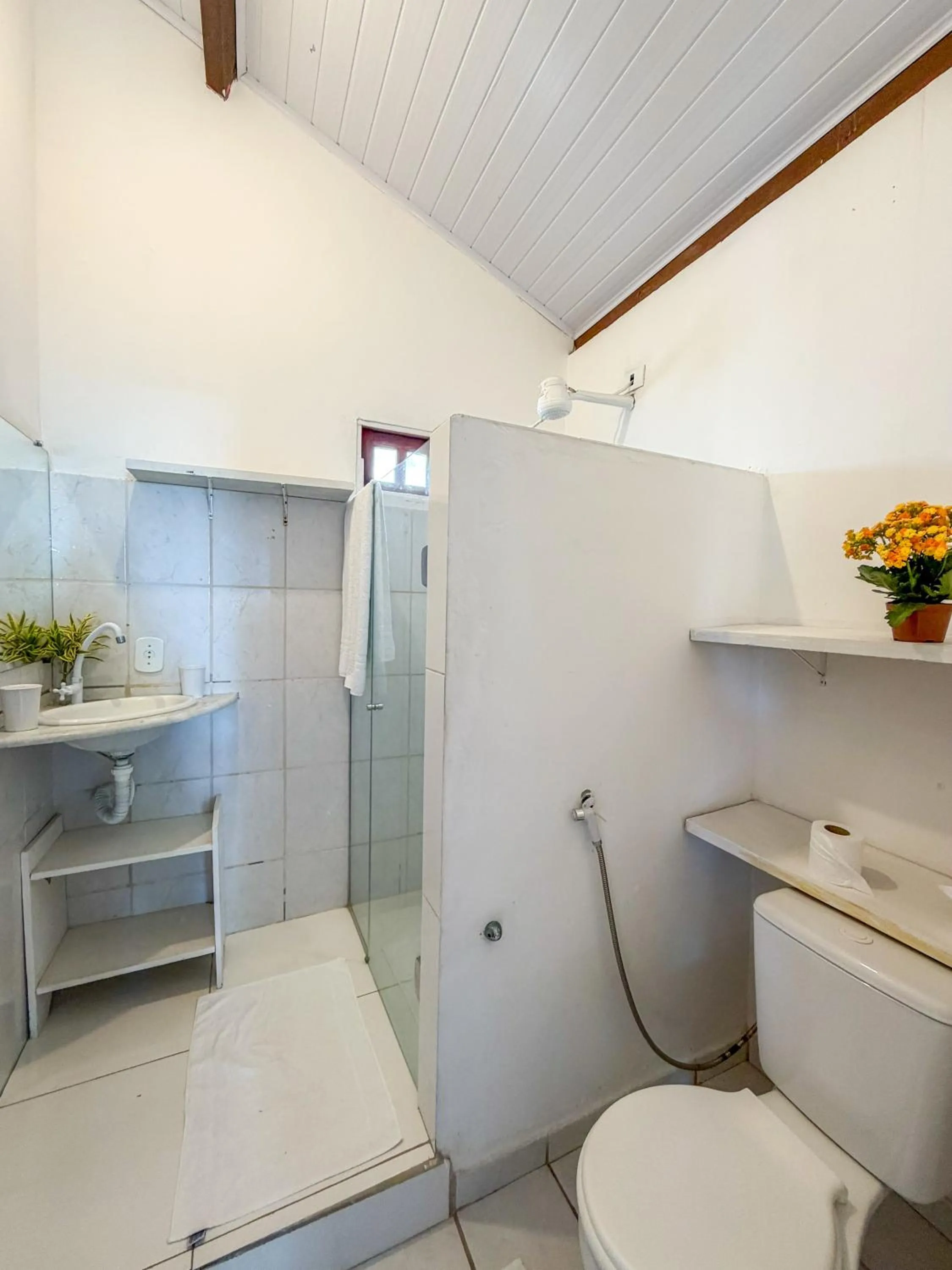Shower in Pousada João Maria
