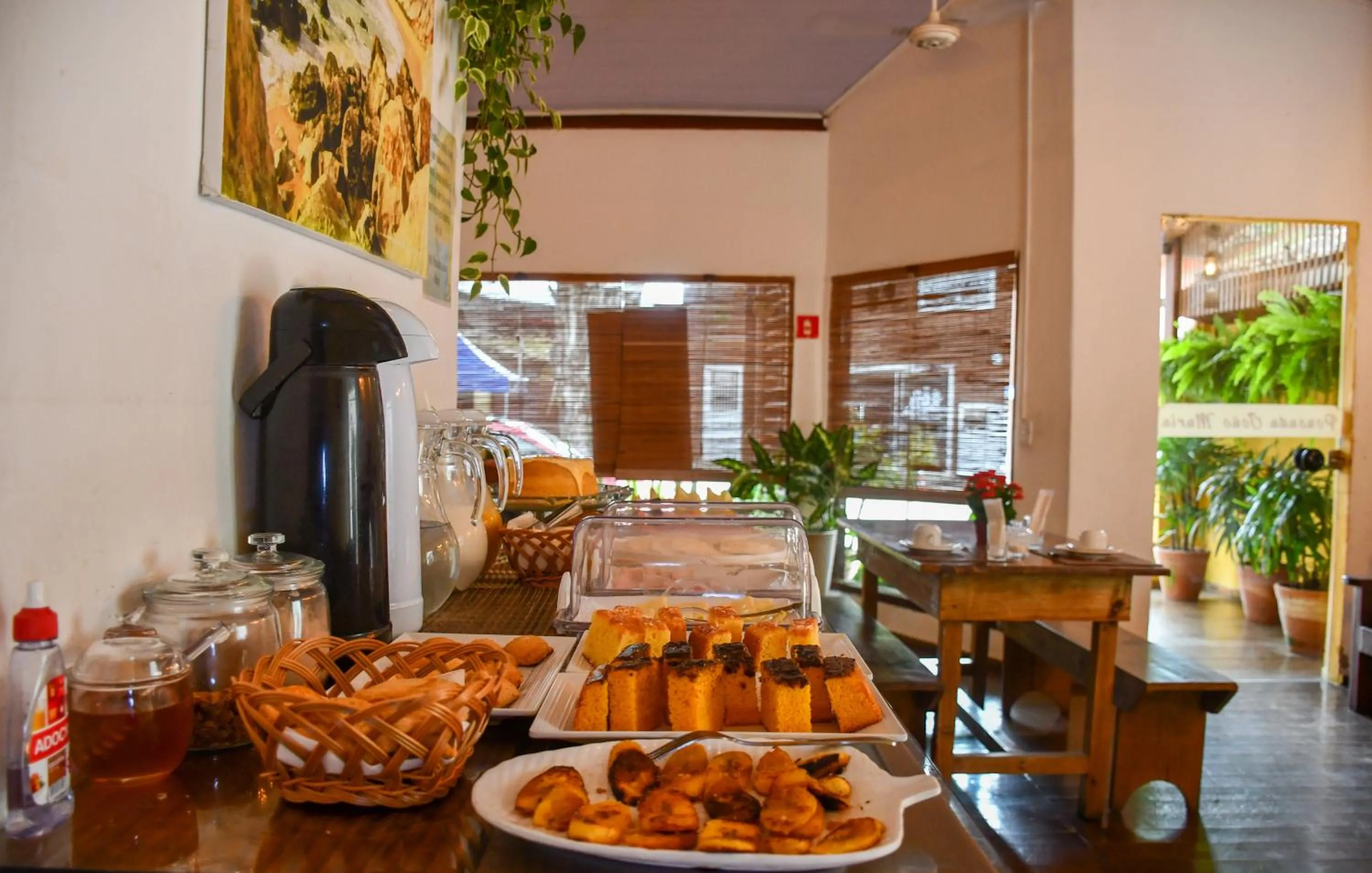 Food and drinks in Pousada João Maria
