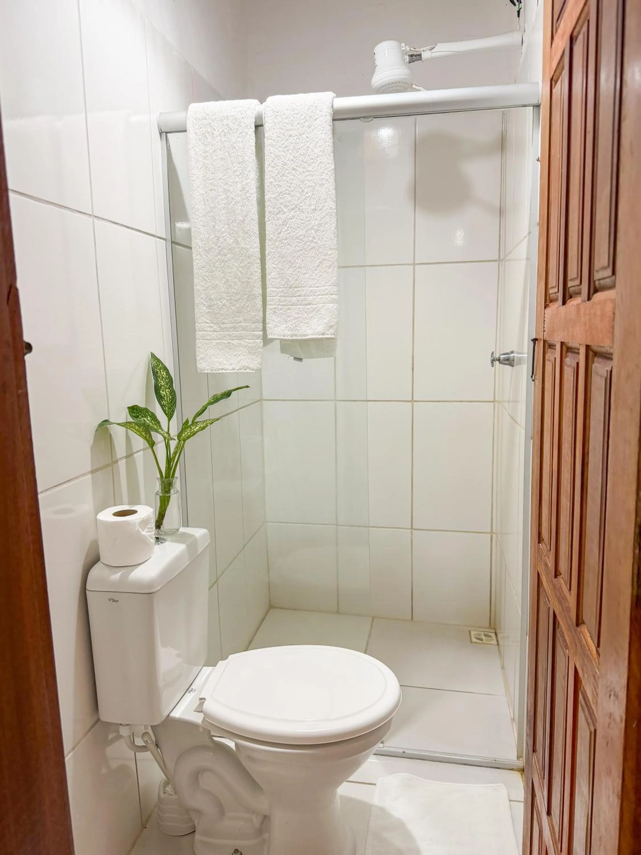 Shower in Pousada João Maria