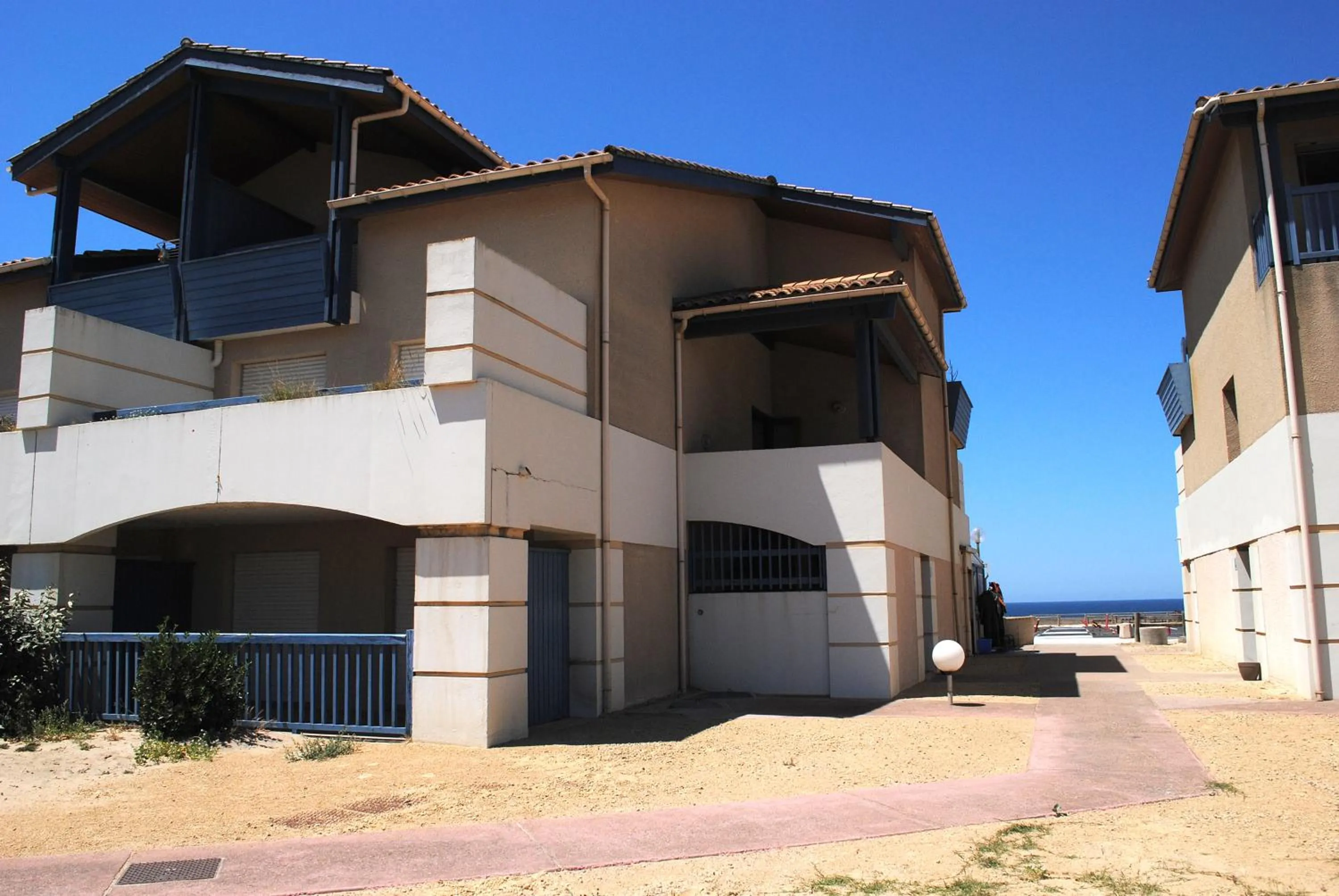 Facade/entrance in Résidence Néméa Les Gourbets
