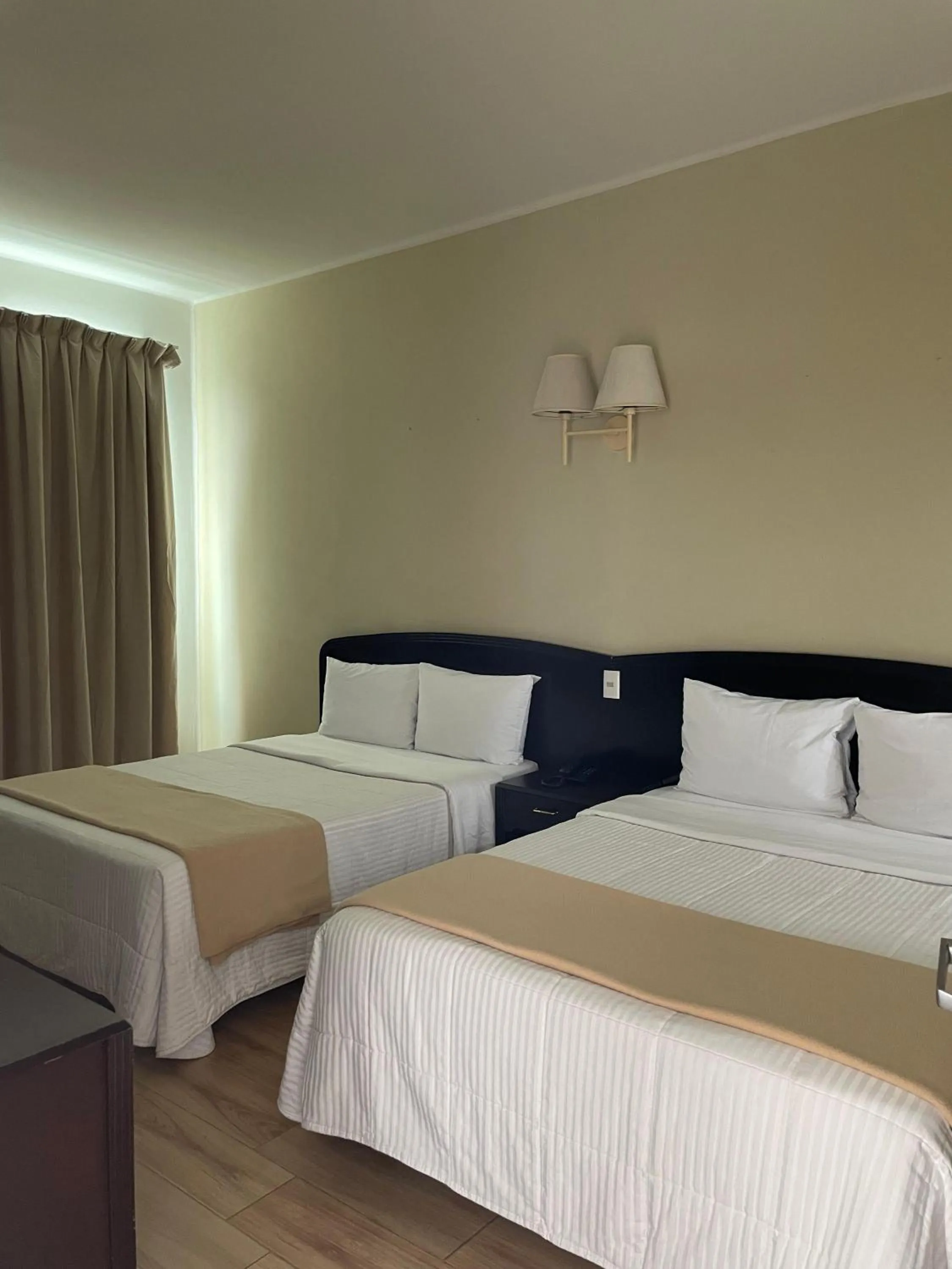 Bed in Hotel Plaza del Arco Express