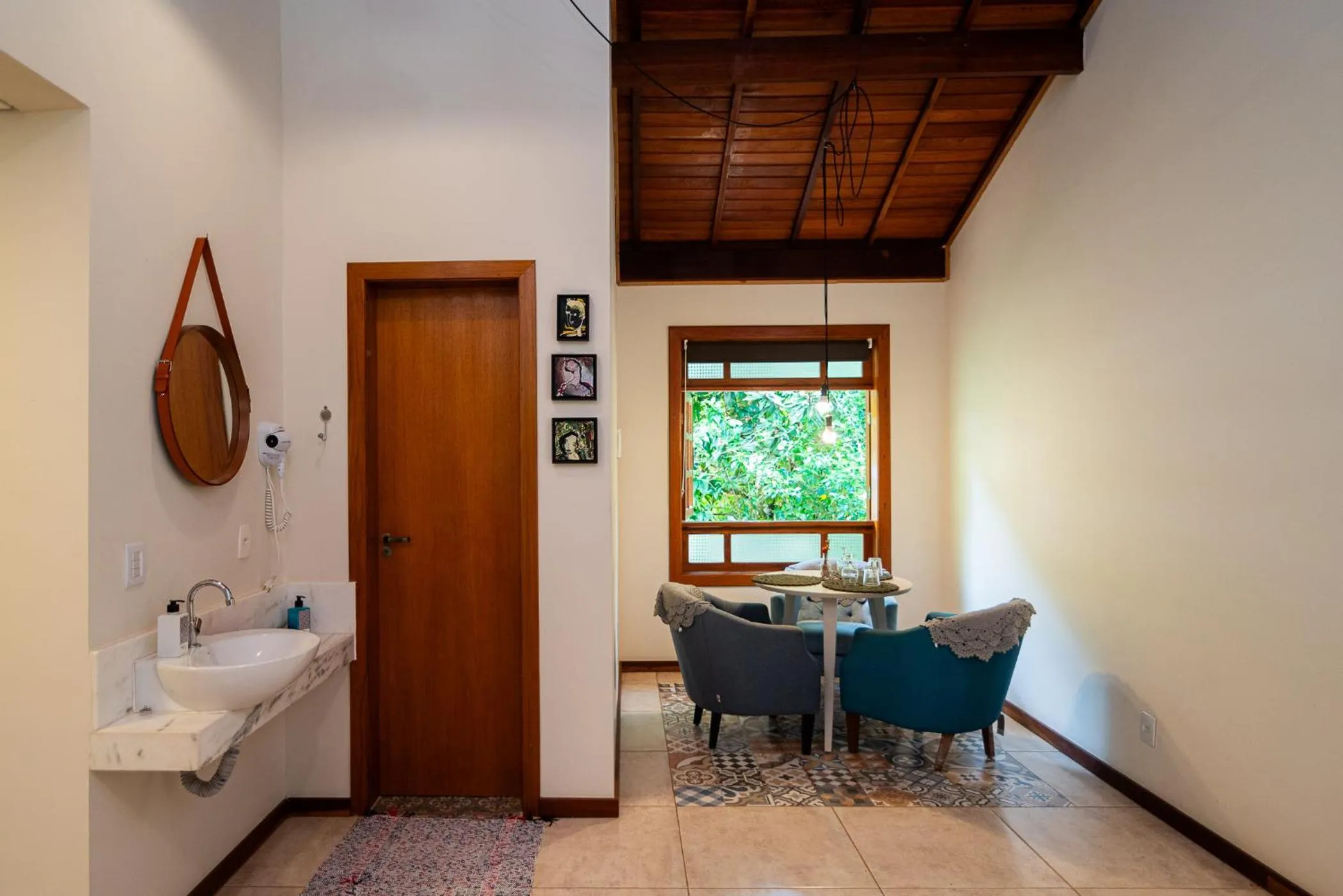 Seating area in Villa Rica Pousada