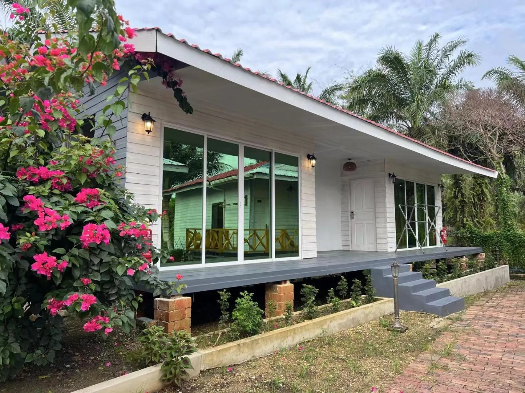 Coconut Garden Resort仙本那顺德人家棕榈园