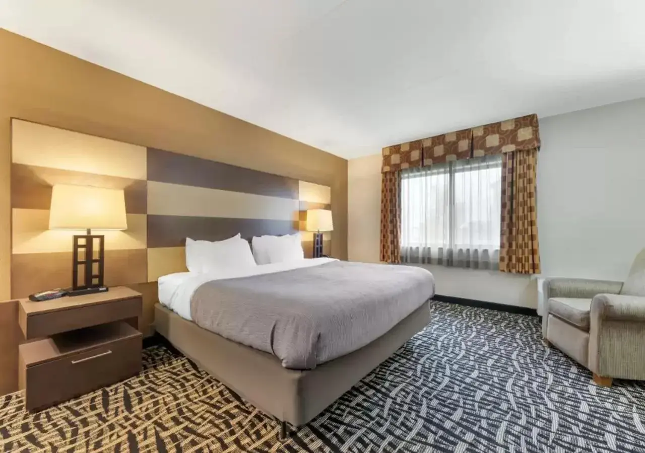 Business King Suite - Non-Smoking - Ground Floor in Quality Inn & Suites Mayo Clinic Area Business King Suite - Non-Smoking - Ground Floor in Quality Inn & Suites Mayo Clinic Area