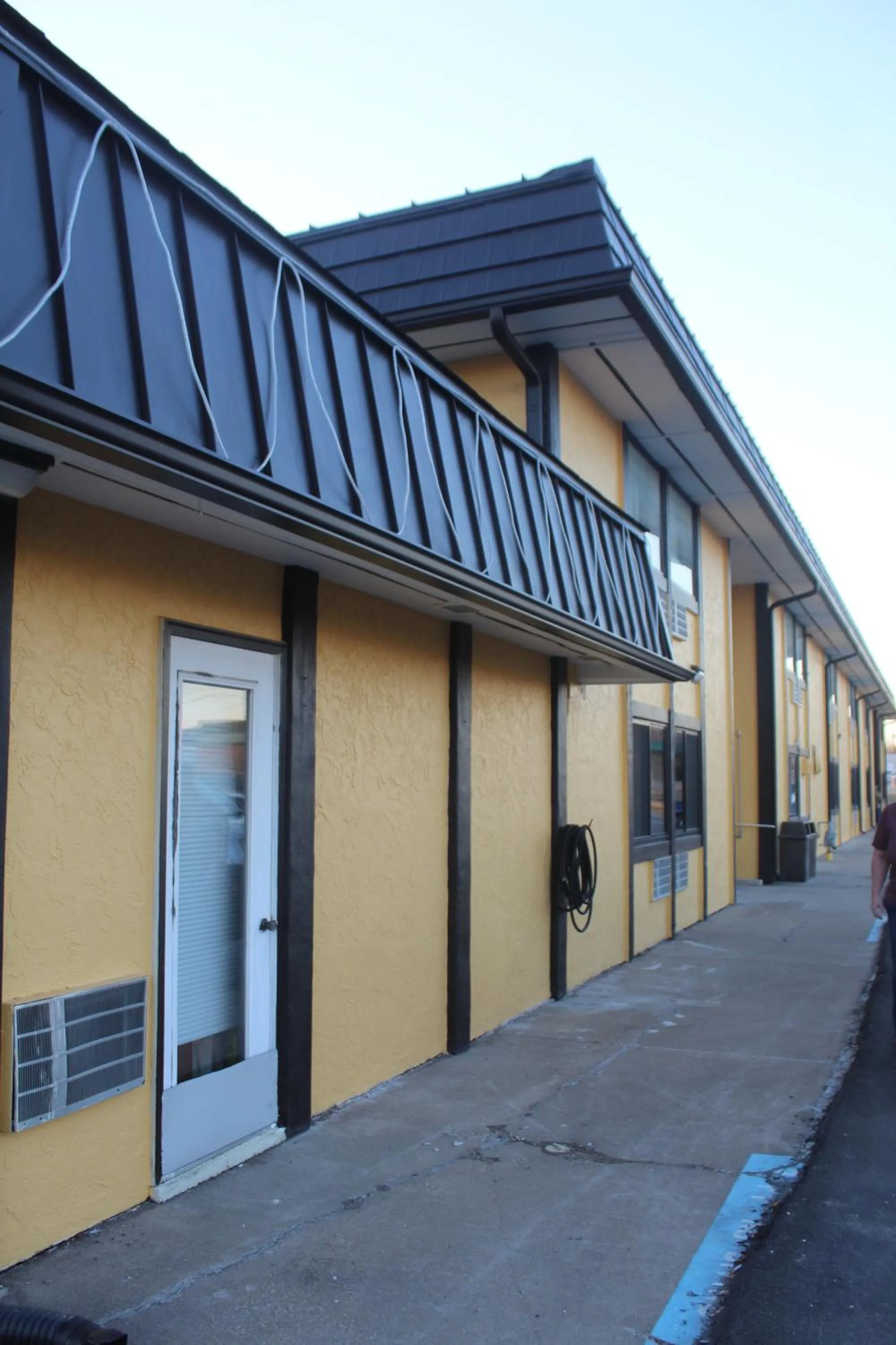 Property building in Extended Stay Warrenton Inn