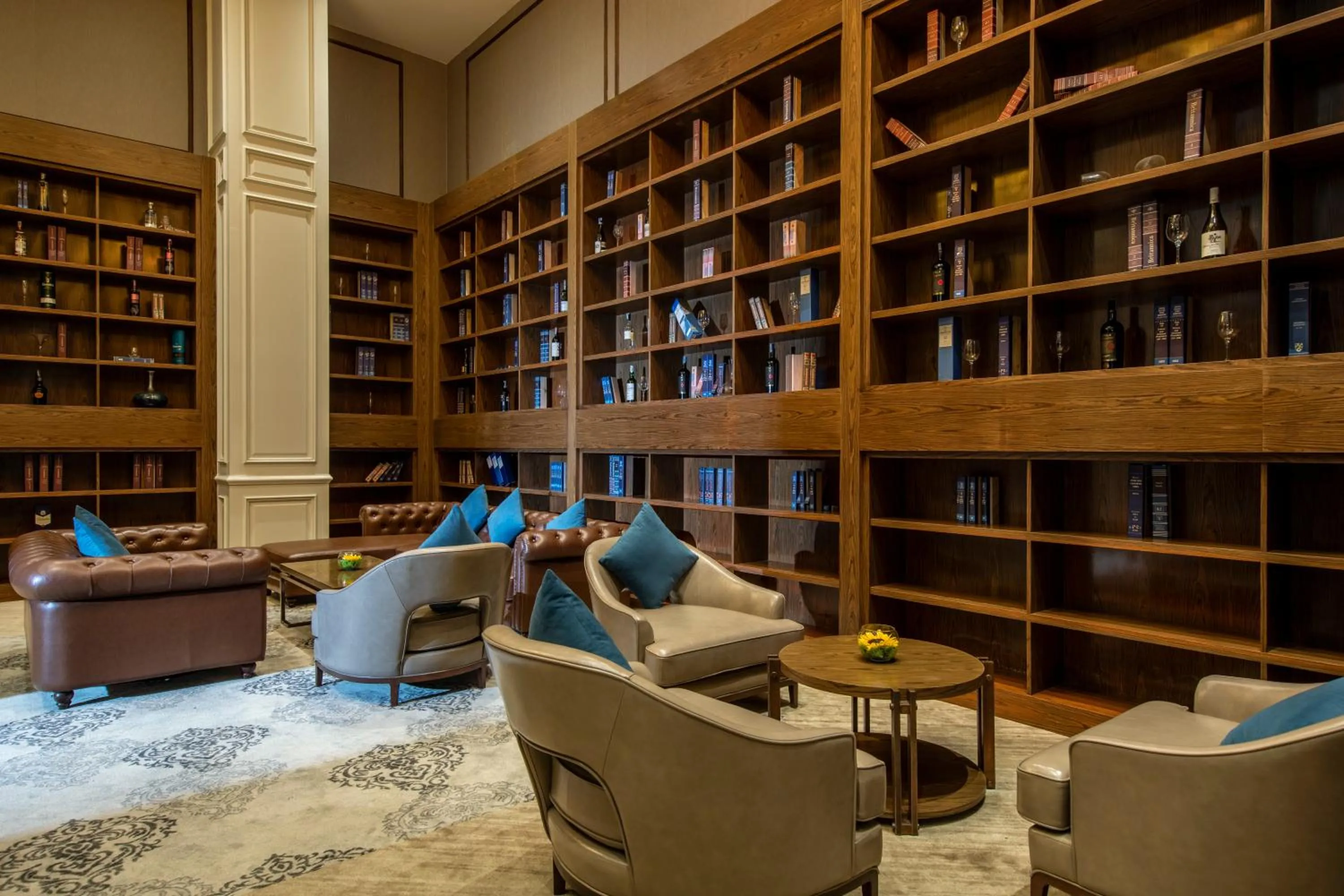 Lounge or bar in FLC Grand Hotel Samson