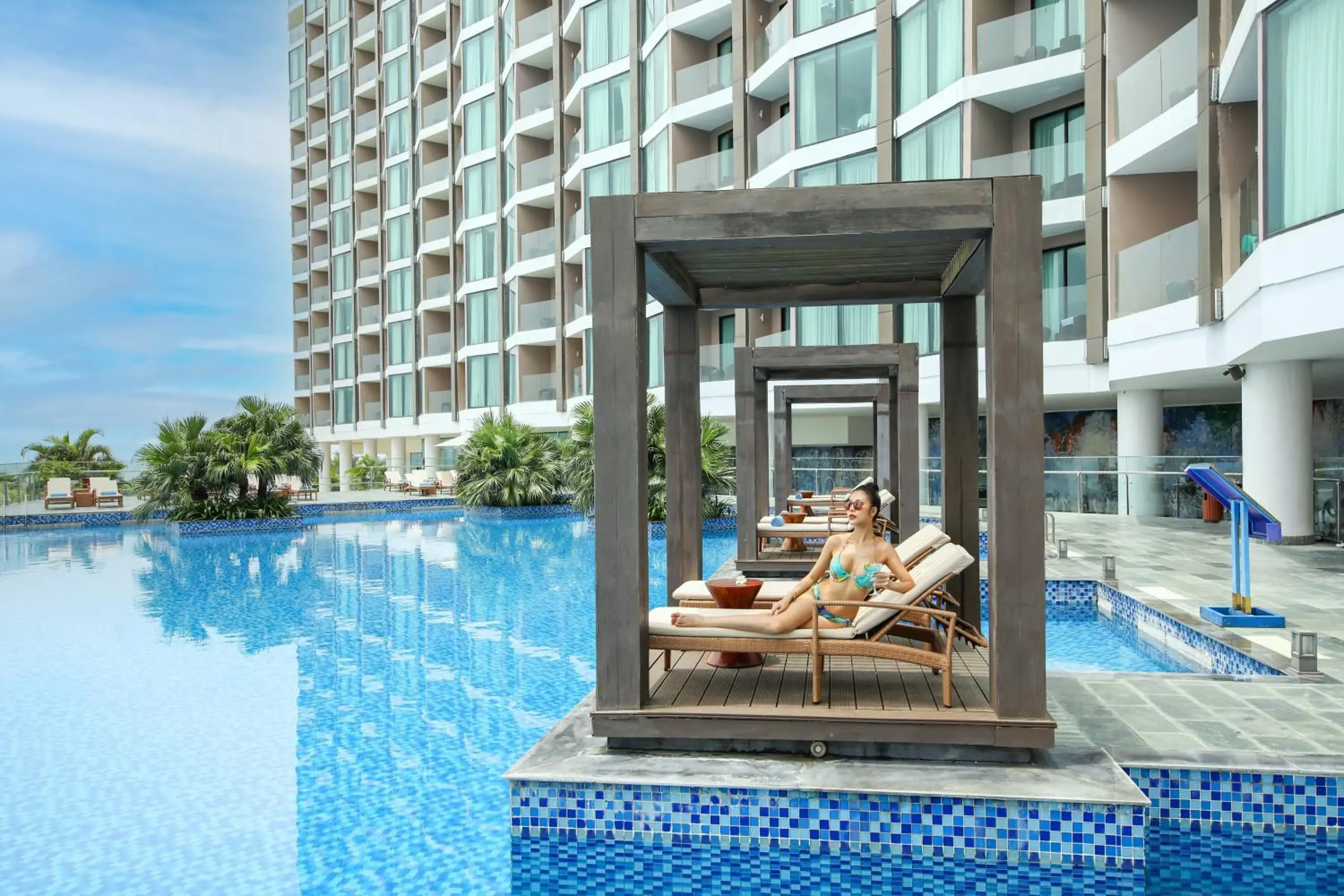 Swimming pool in FLC Grand Hotel Samson Swimming pool in FLC Grand Hotel Samson