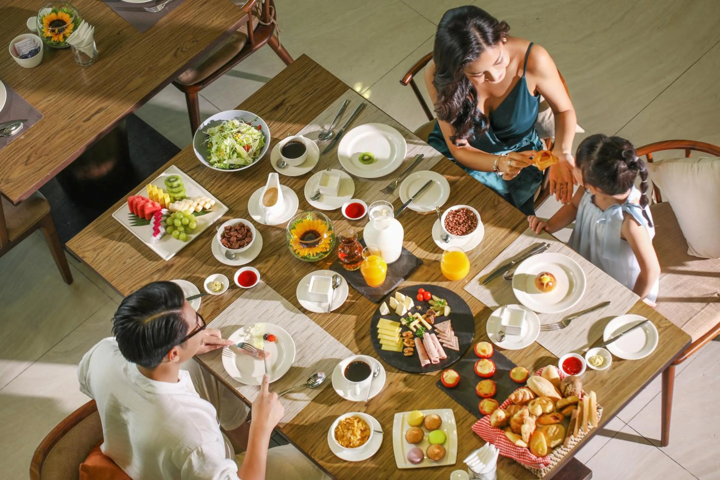 Breakfast in FLC Grand Hotel Samson