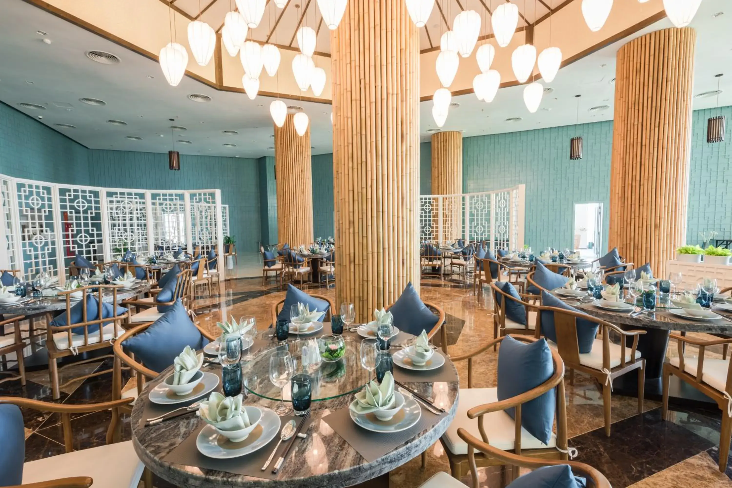 Restaurant/places to eat in FLC Grand Hotel Samson Restaurant/places to eat in FLC Grand Hotel Samson