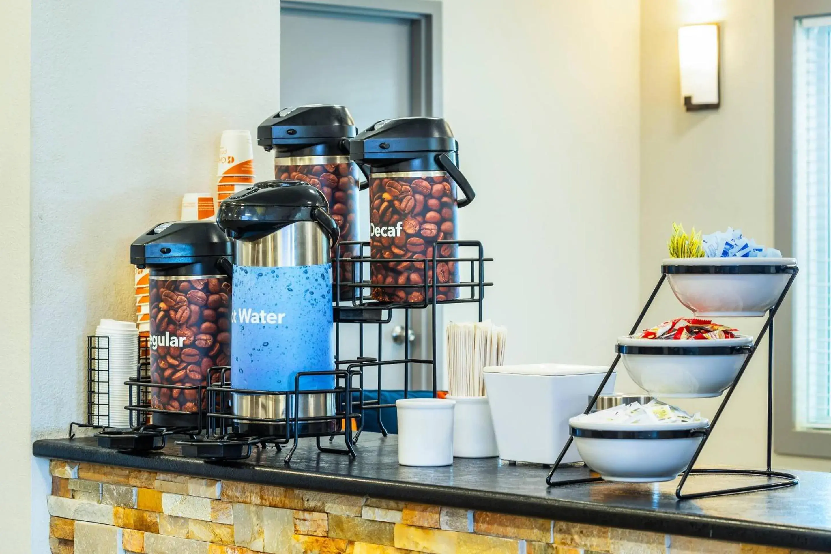 Breakfast in Comfort Inn & Suites Breakfast in Comfort Inn & Suites