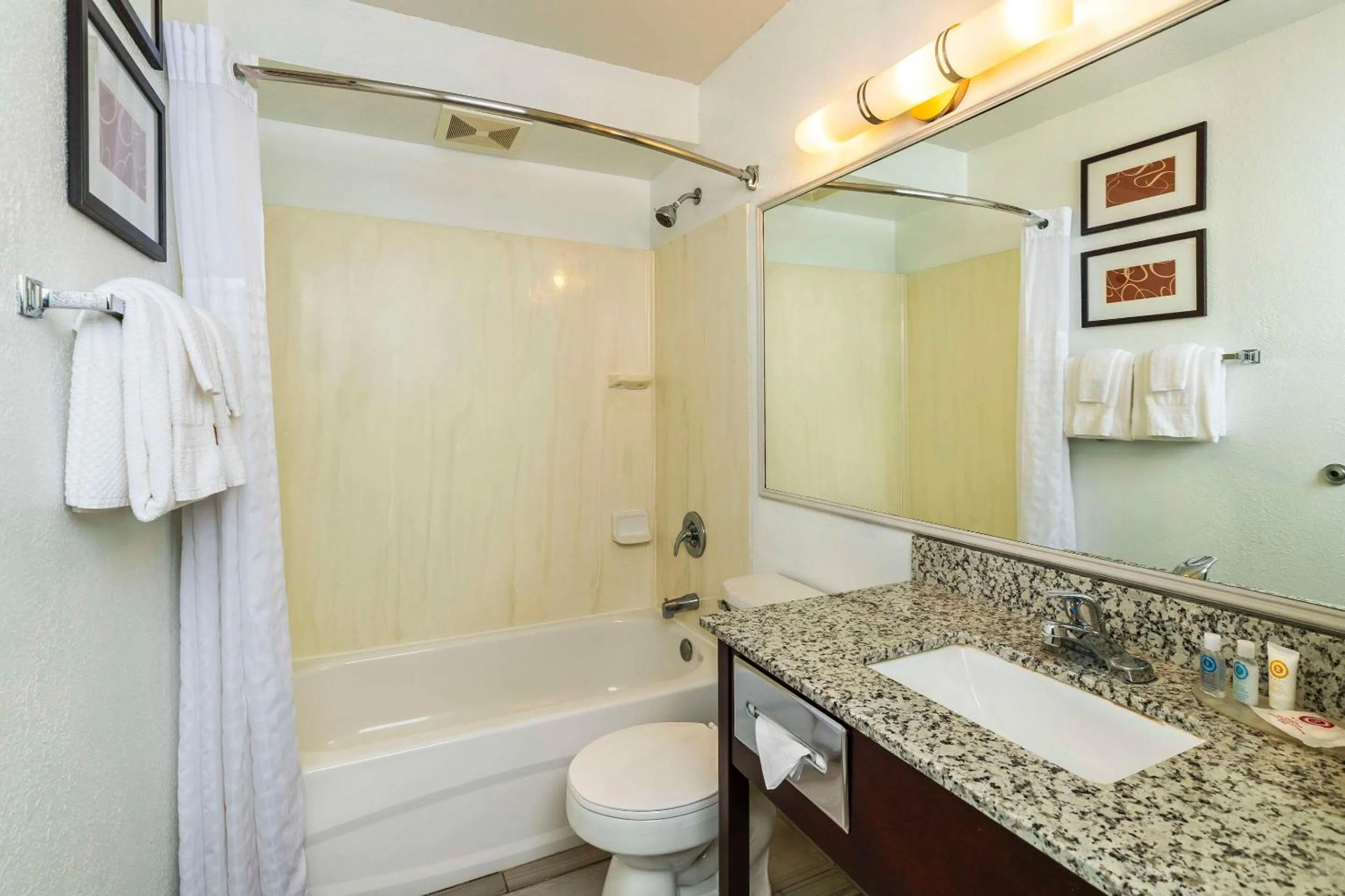 Bedroom in Comfort Inn & Suites