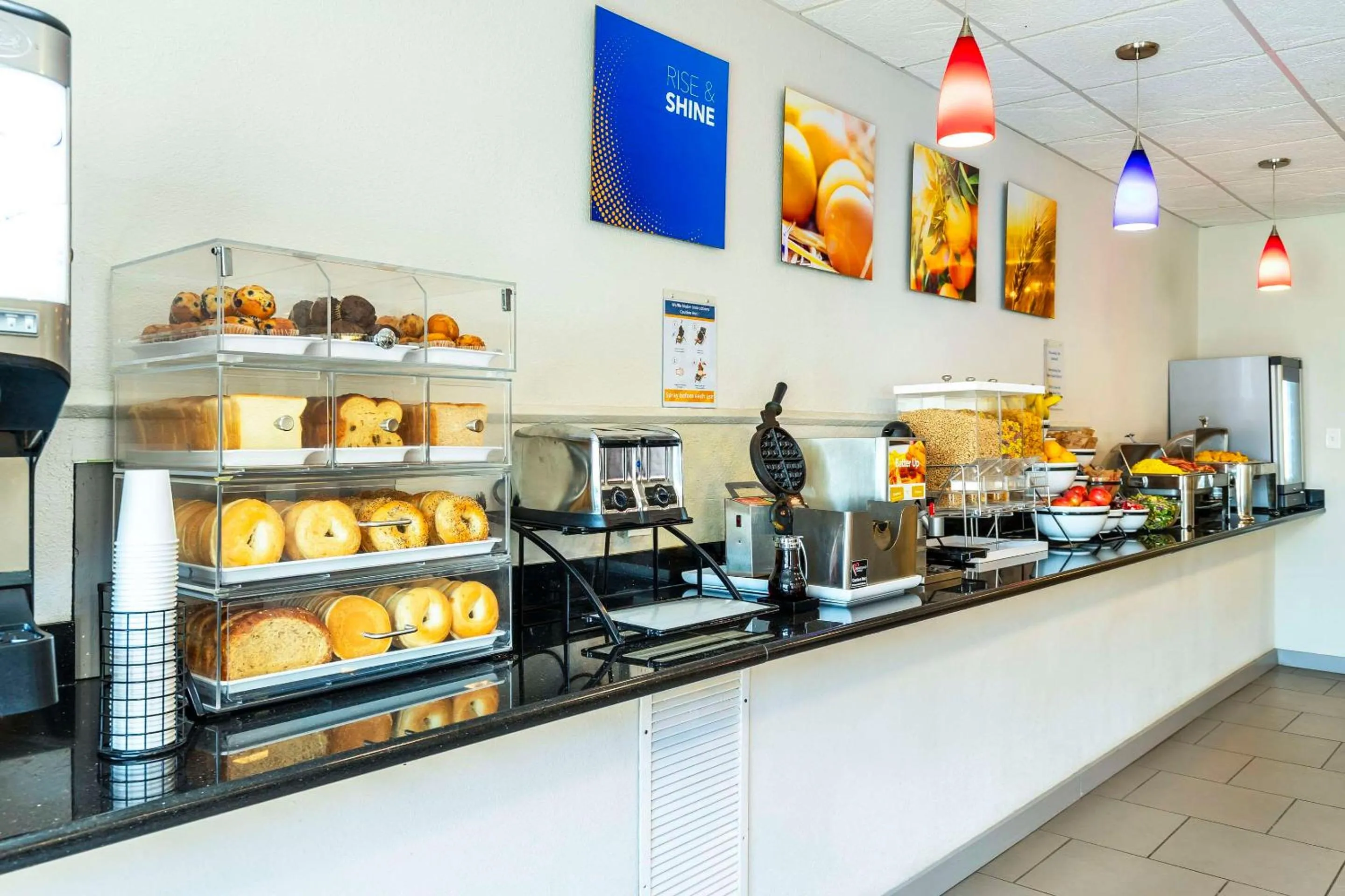 Breakfast in Comfort Inn & Suites