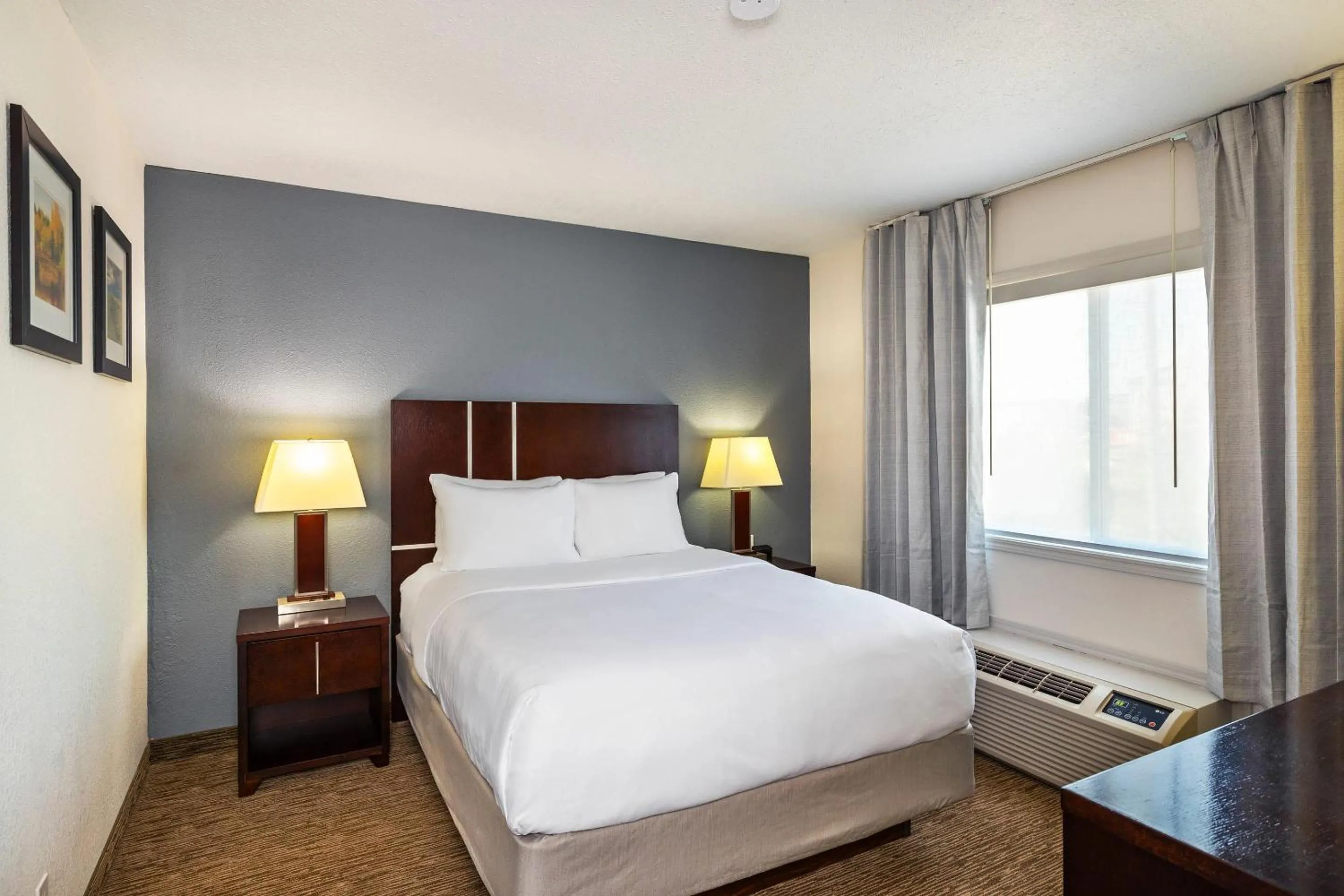 Bedroom, Bed in Comfort Inn & Suites