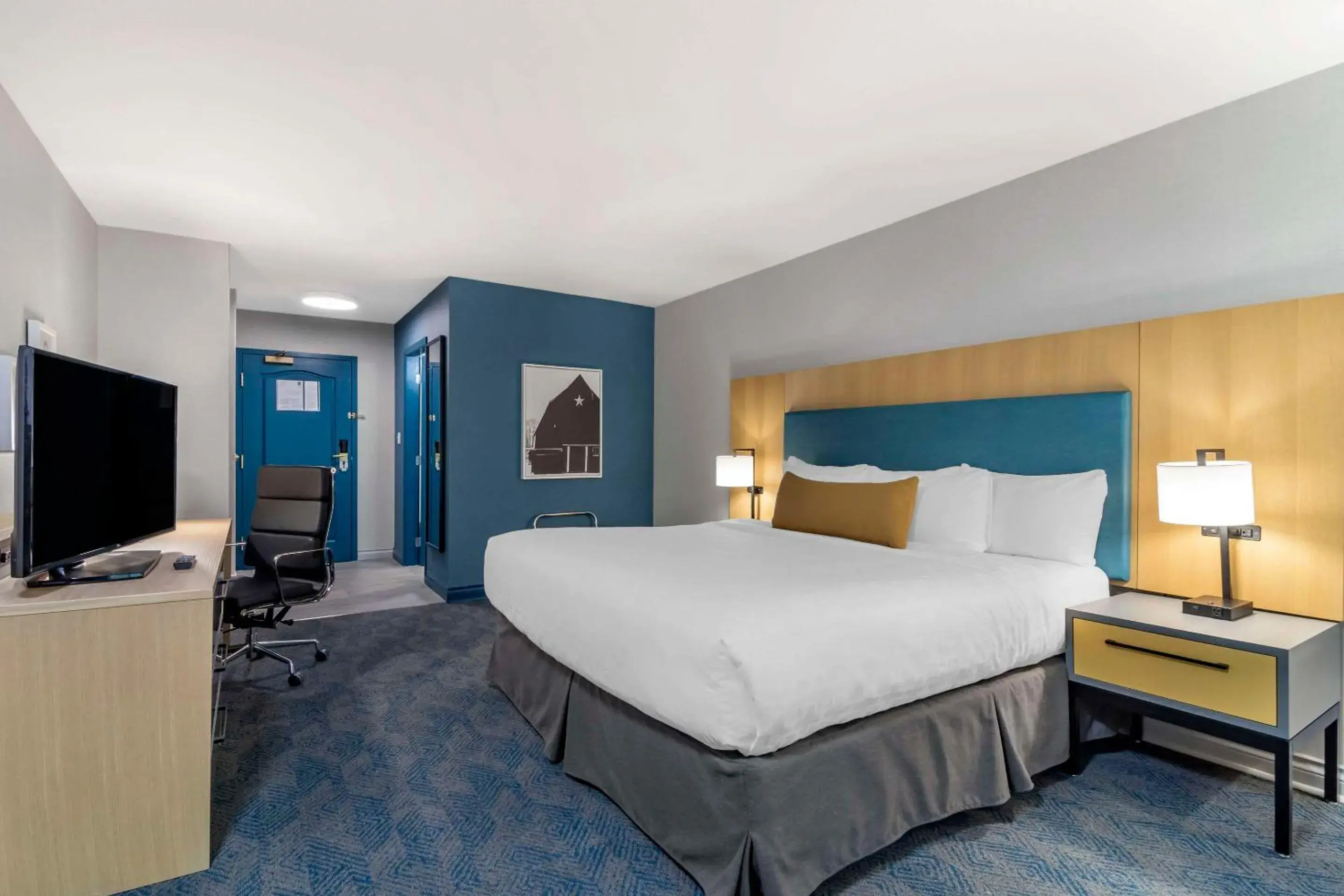 Bedroom, Bed in Clarion Hotel & Conference Centre Bedroom, Bed in Clarion Hotel & Conference Centre