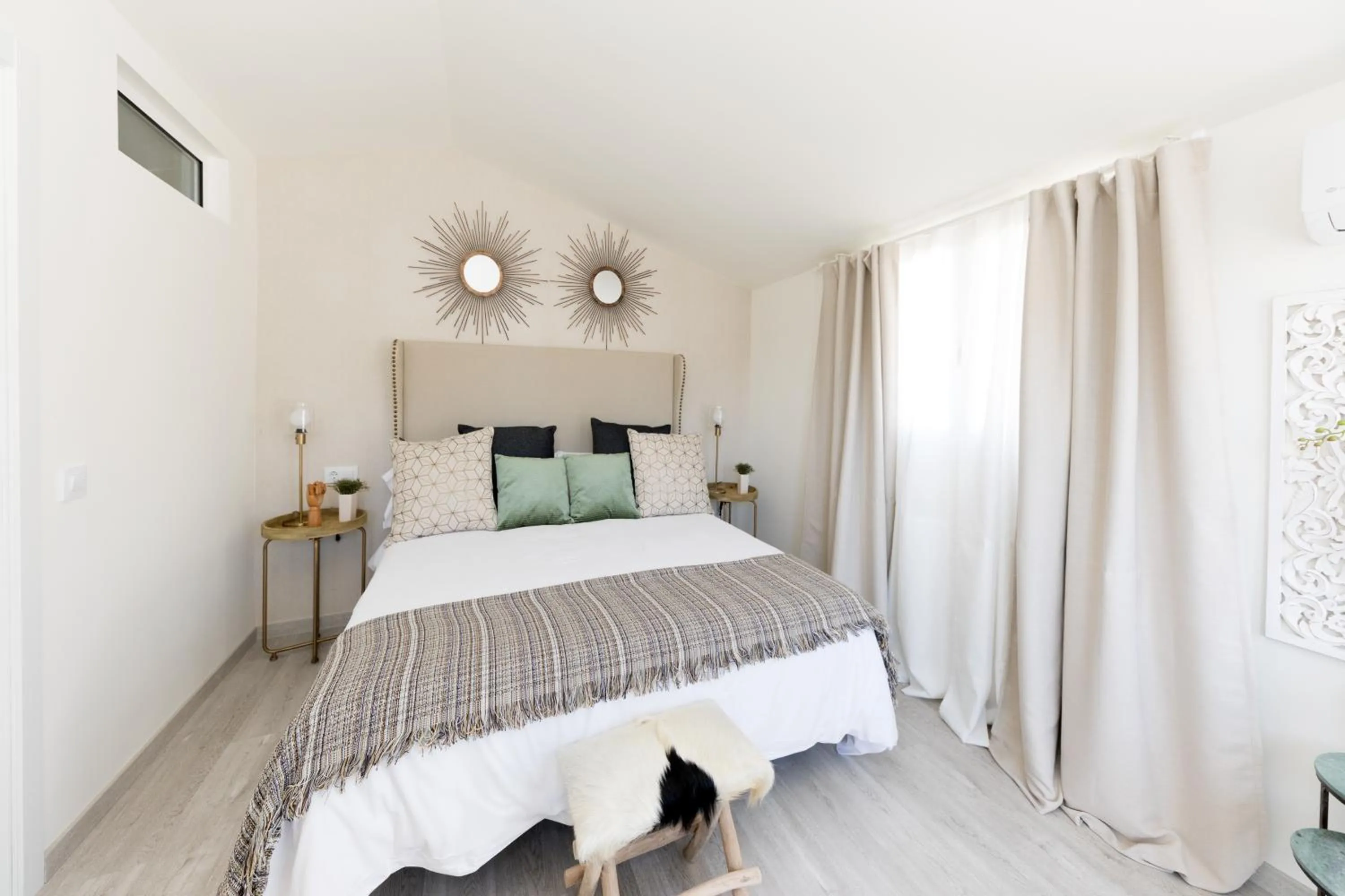 Bedroom, Bed in Apartamentos Soho Boutique Museo