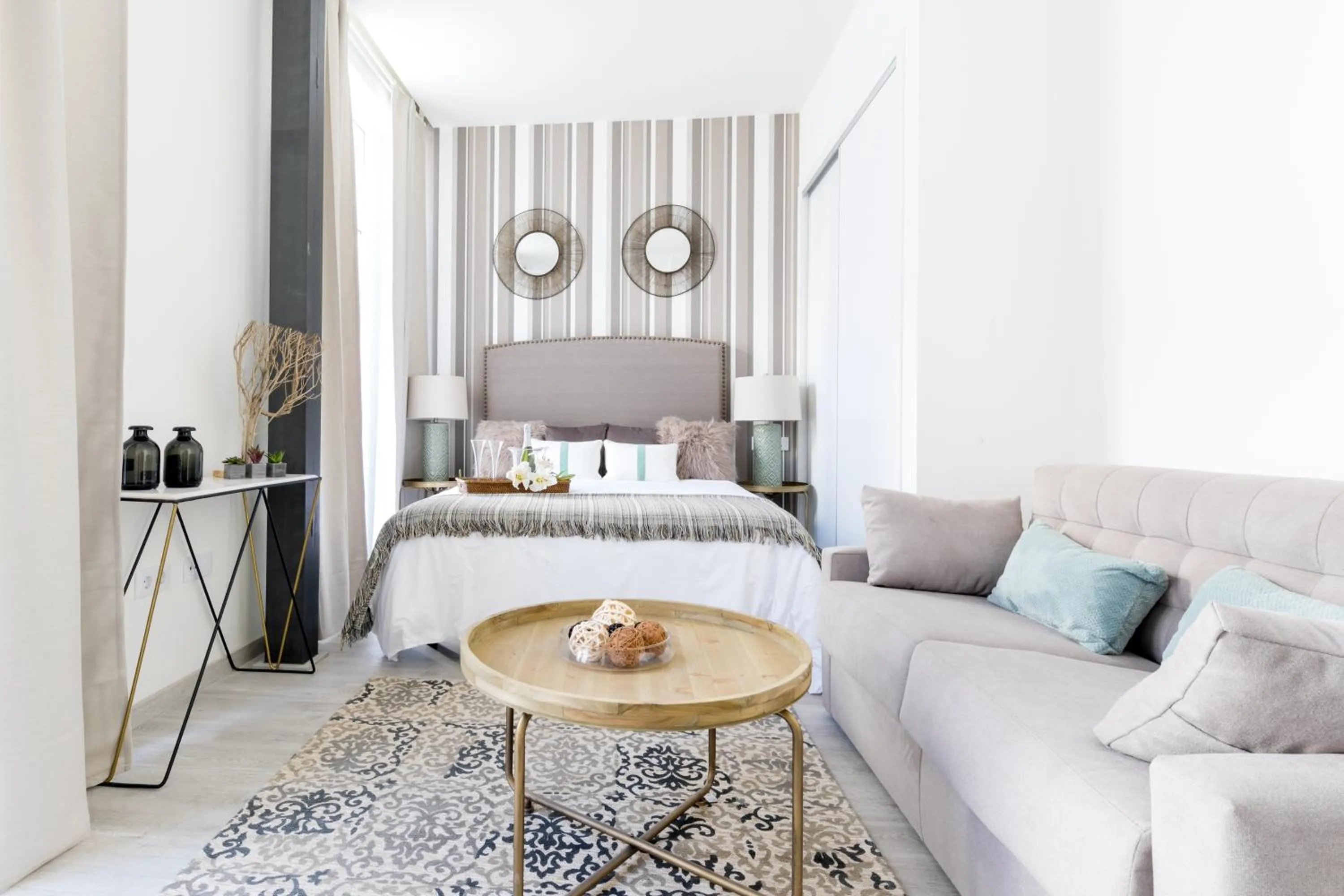 Living room, Bed in Apartamentos Soho Boutique Museo