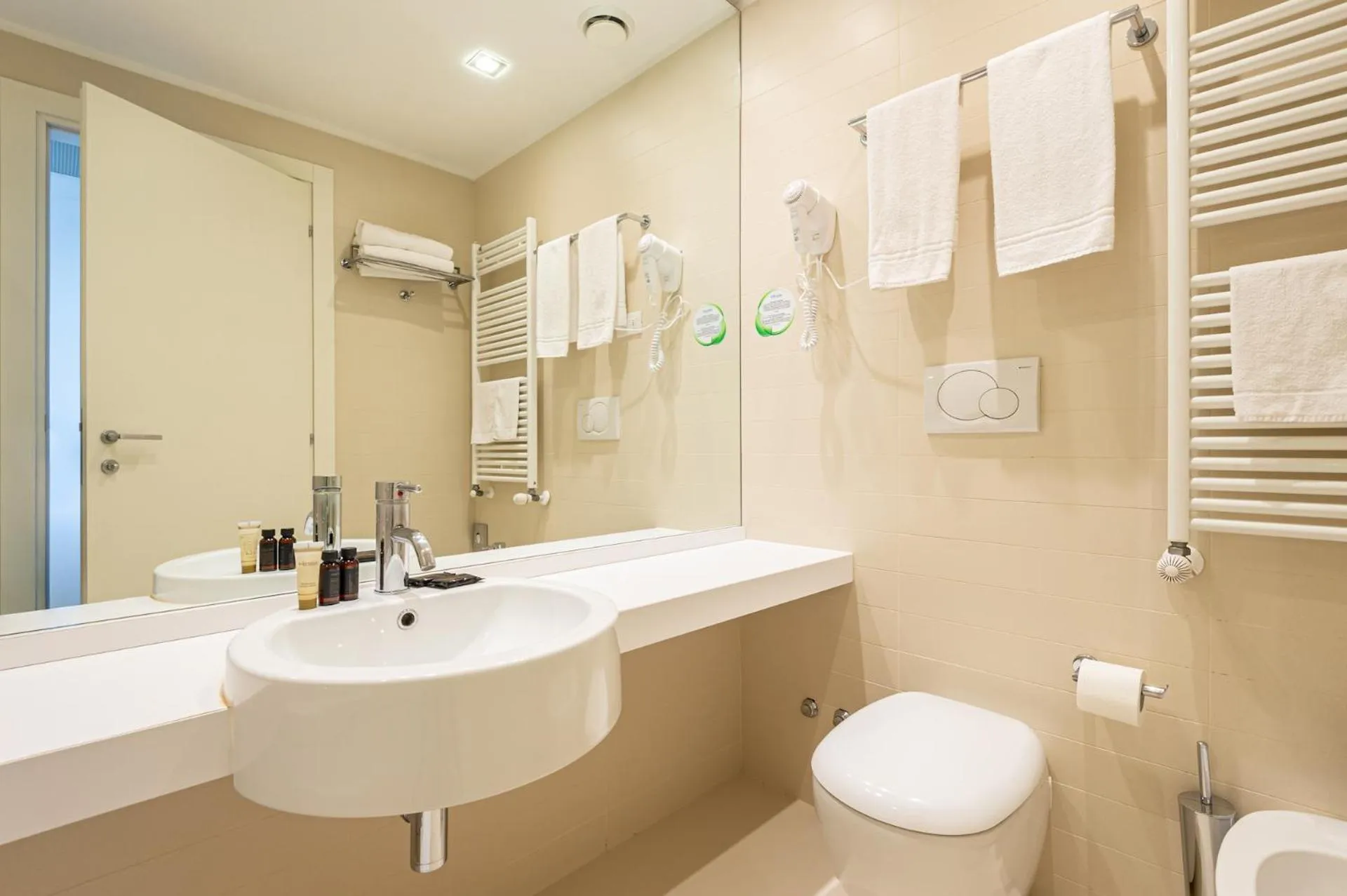 Shower in UNA HOTELS Le Terrazze Treviso Hotel & Residence