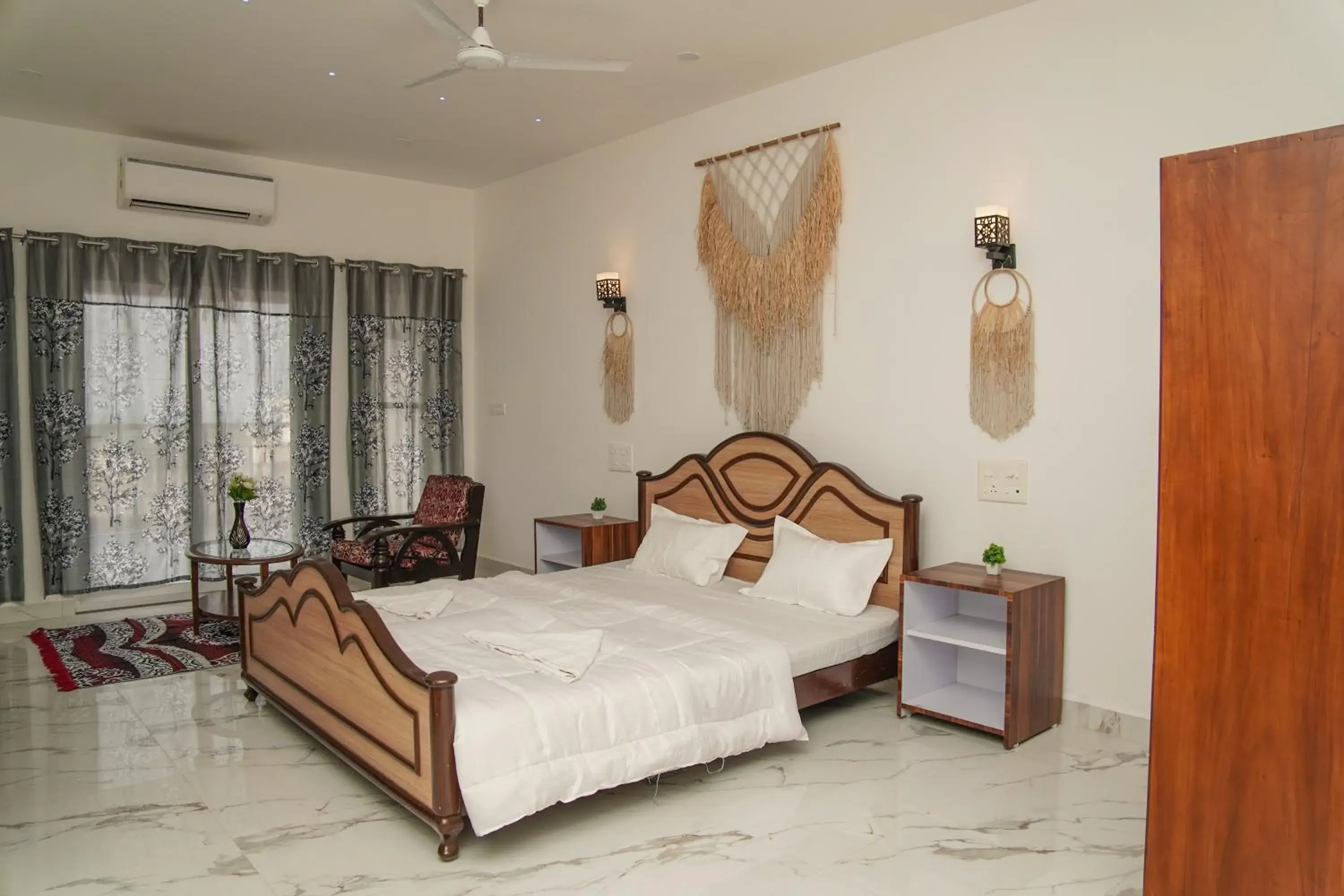 Bed in Samira Sea View Bed in Samira Sea View