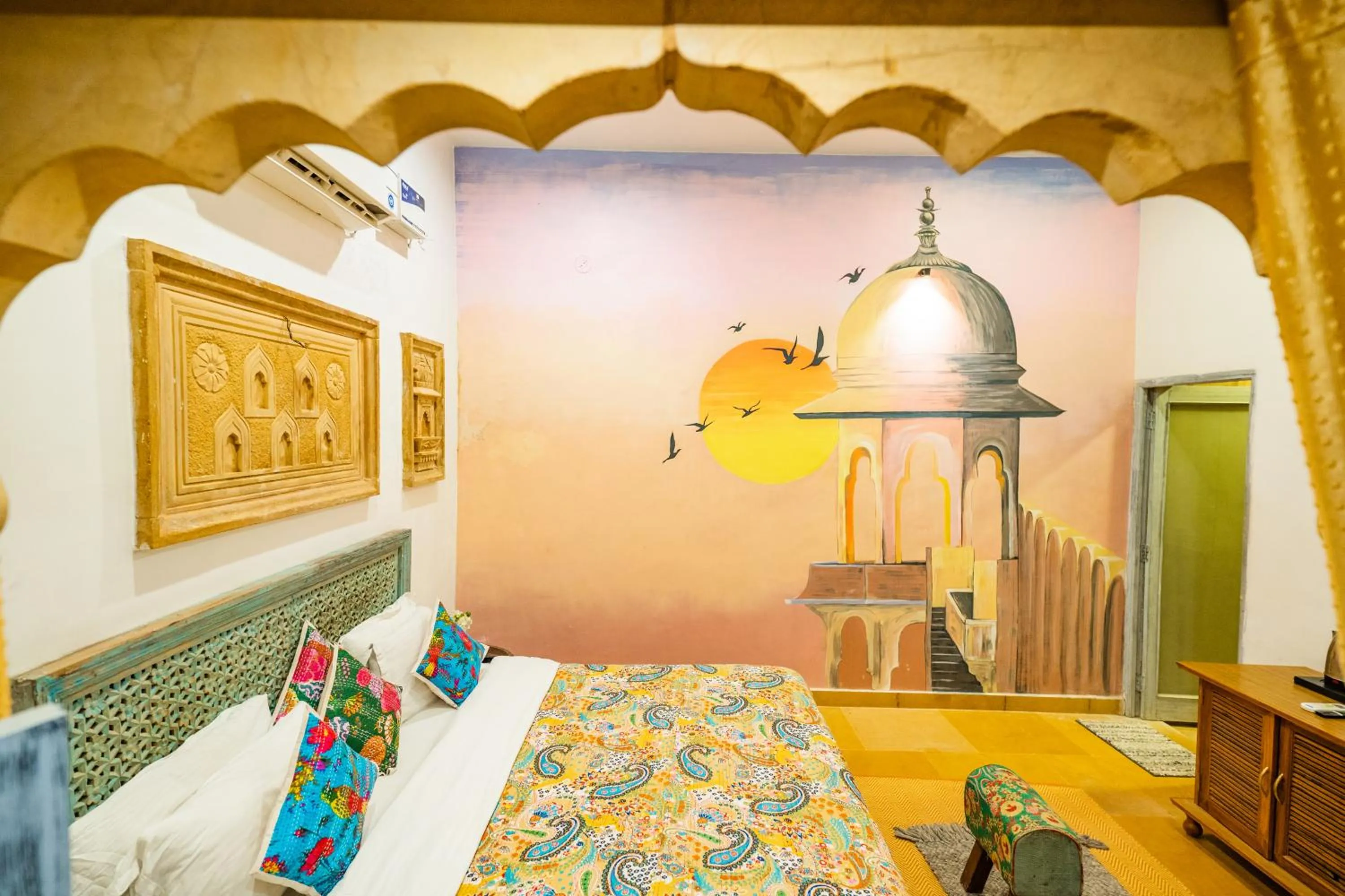 Bed in Garh Meera - A Sensational Boutique Hotel