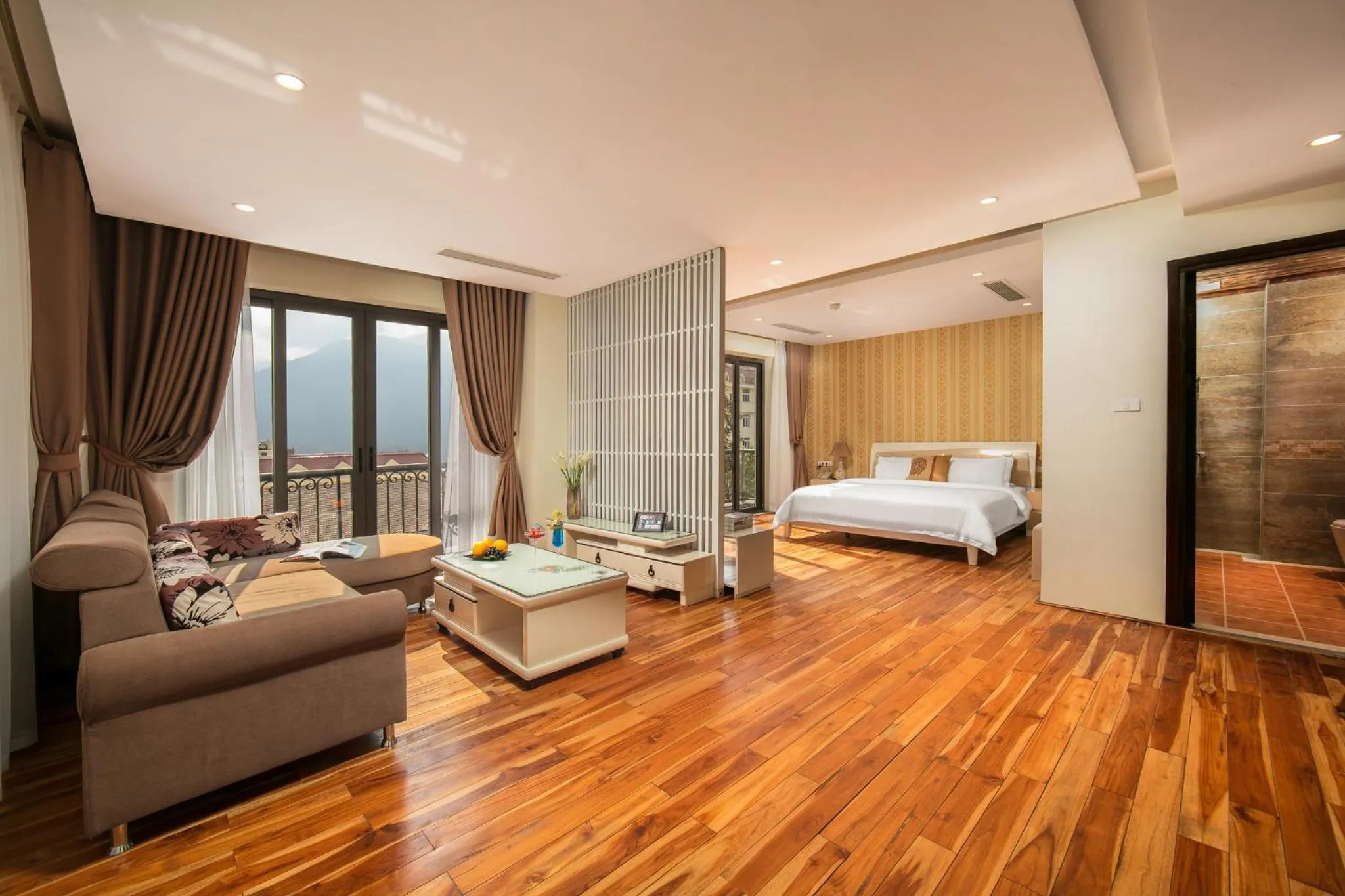 Photo of the whole room, Bed in Sapa Green Hotel