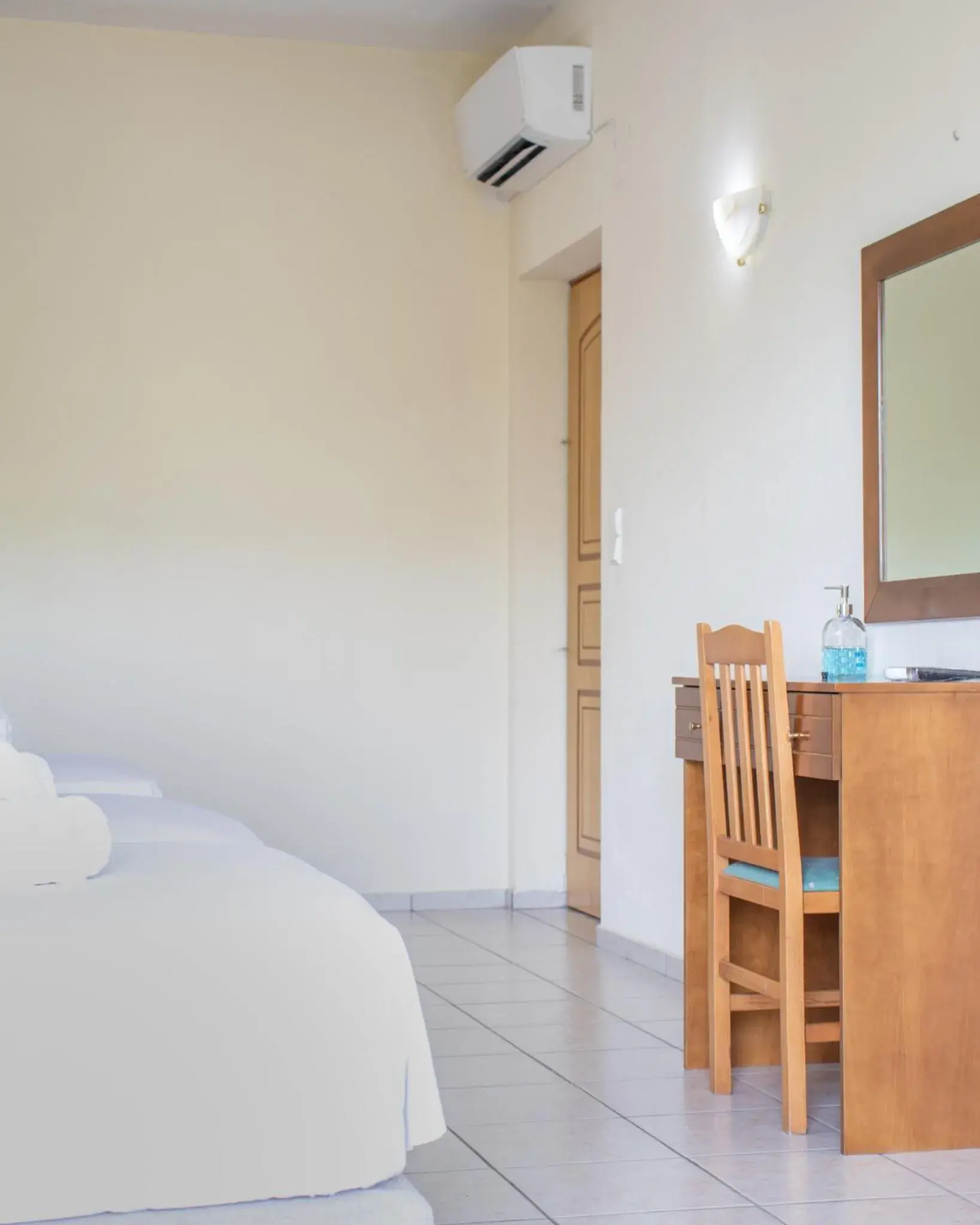 Double or Twin Room with Mountain View - single occupancy in Hotel Spiridoula Double or Twin Room with Mountain View - single occupancy in Hotel Spiridoula