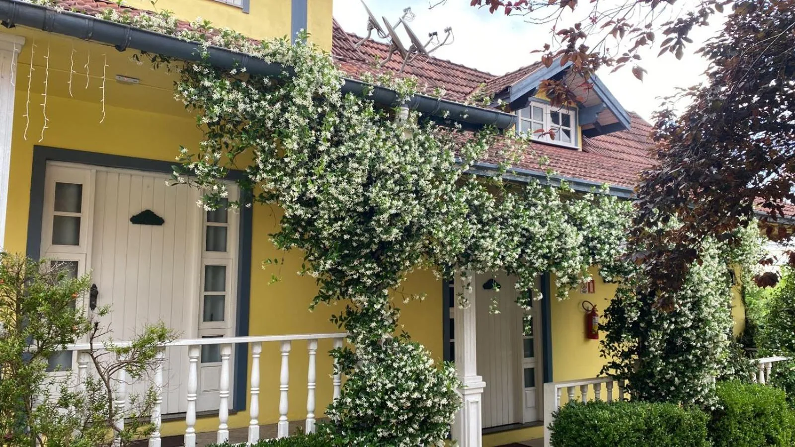 Apartamentos Sulla Collina Centro de Gramado localizado próximo da rua Coberta