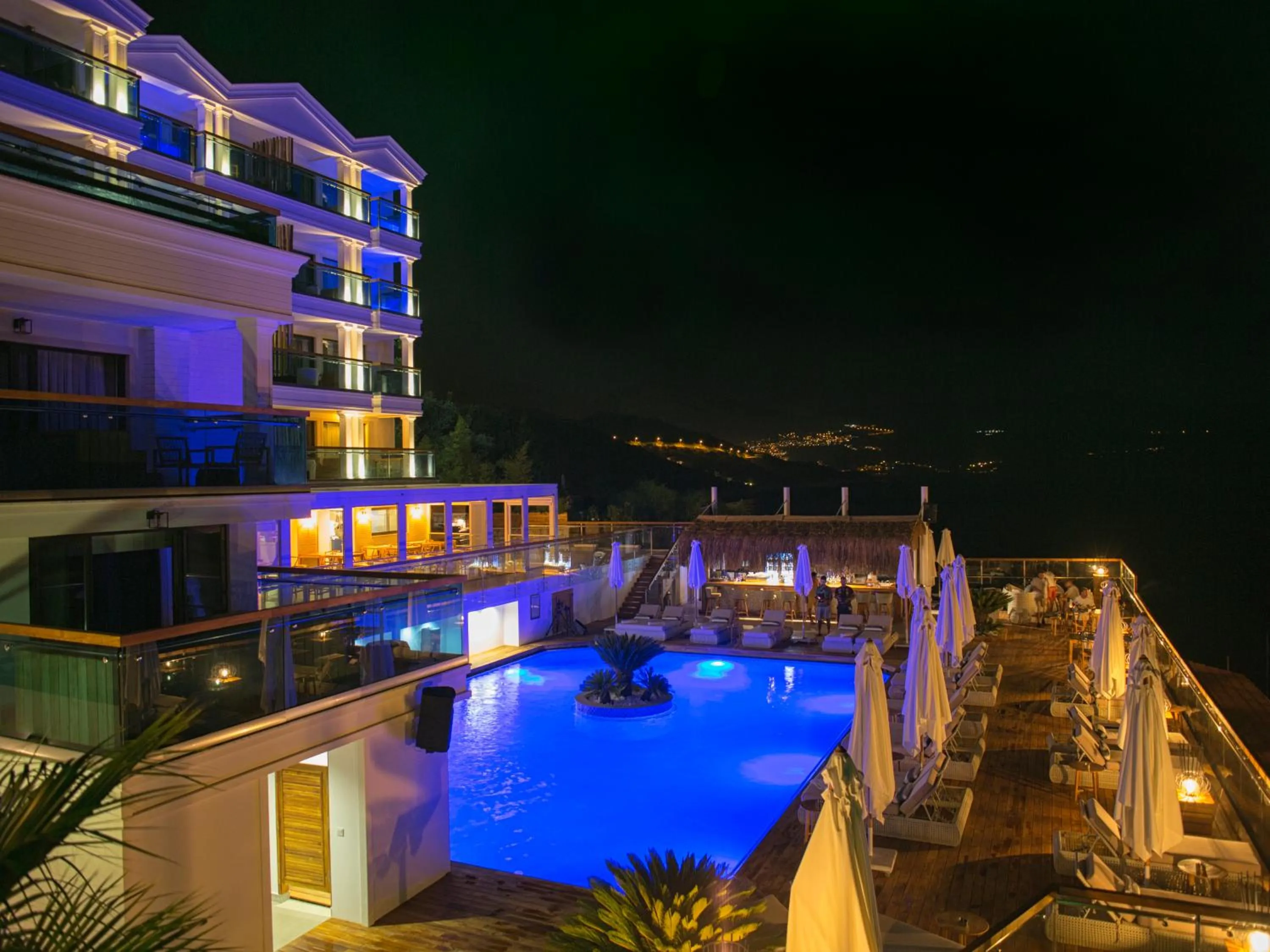 Night in Meis Exclusive Hotel