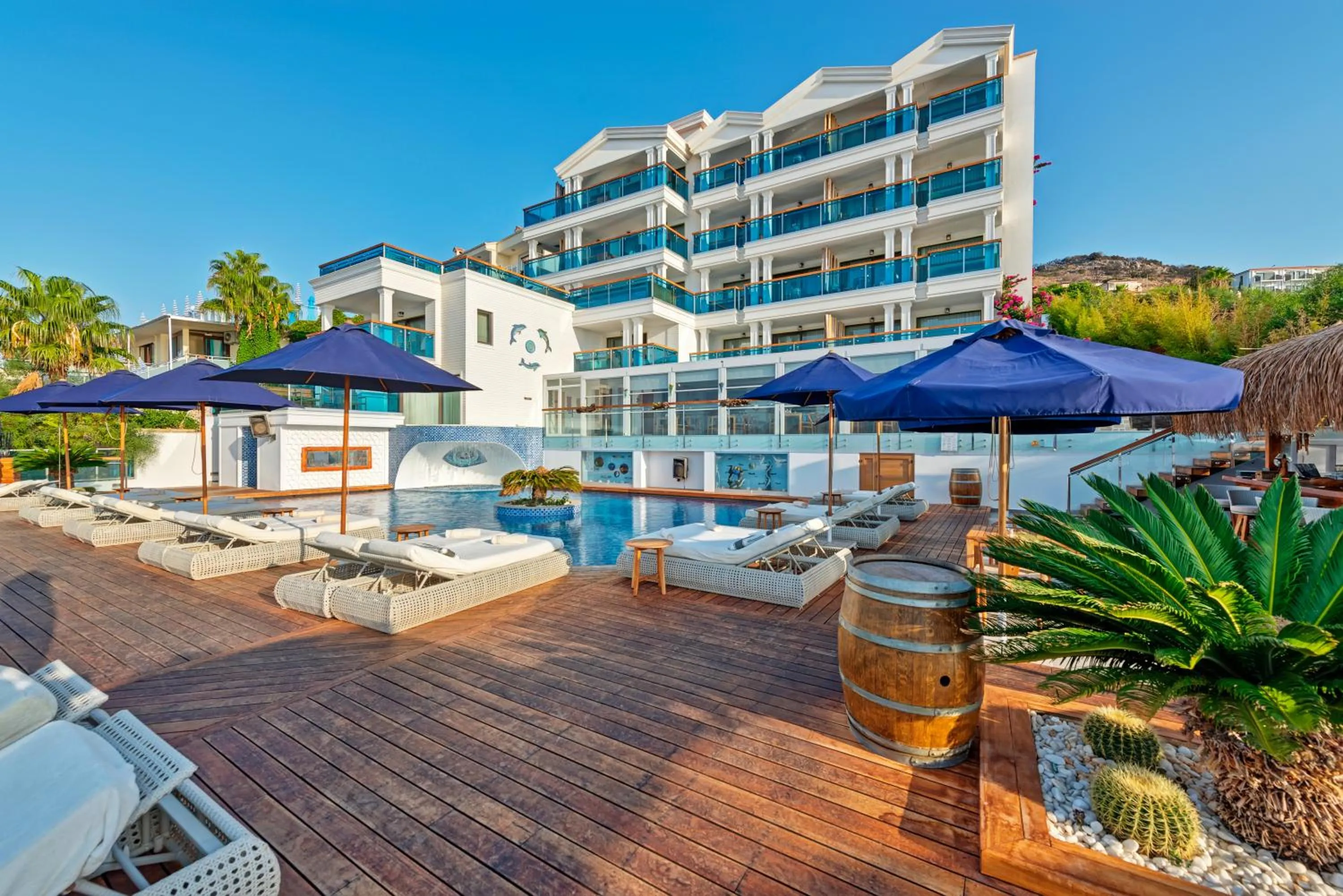 Swimming pool in Meis Exclusive Hotel