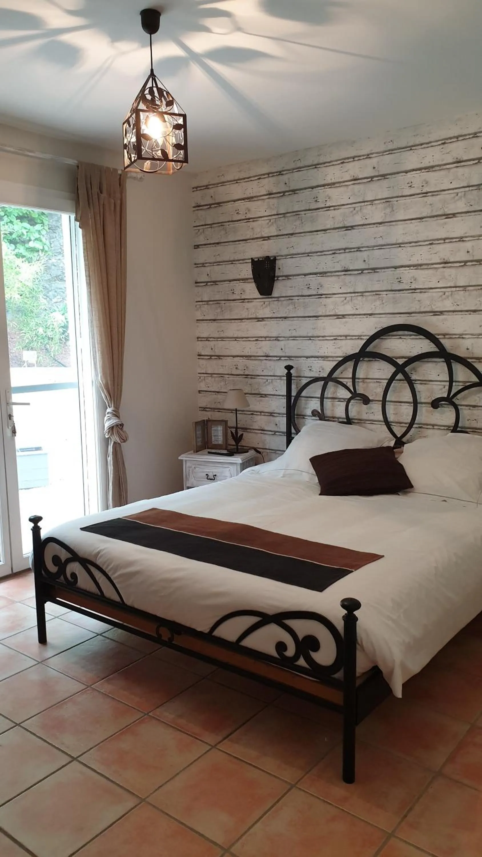 Bed in La Villa d'Olivène
