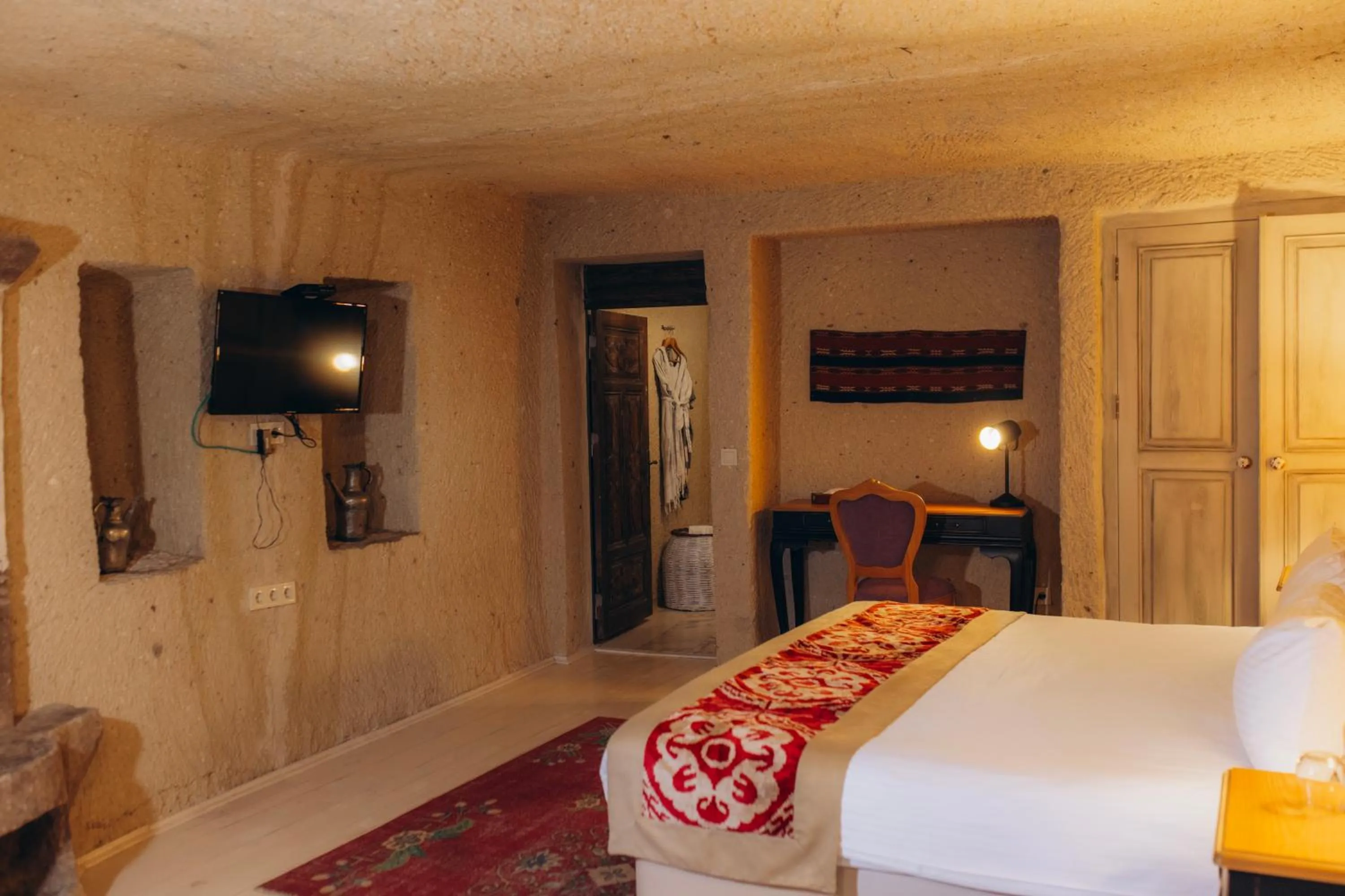 Bed in Hezen Cave Hotel