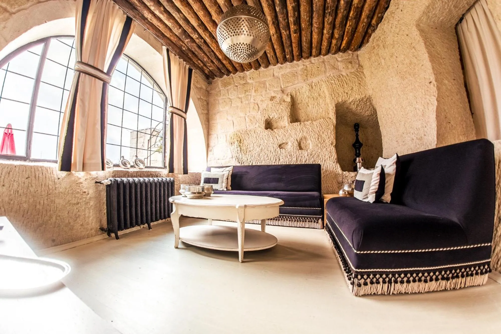 Living room in Hezen Cave Hotel