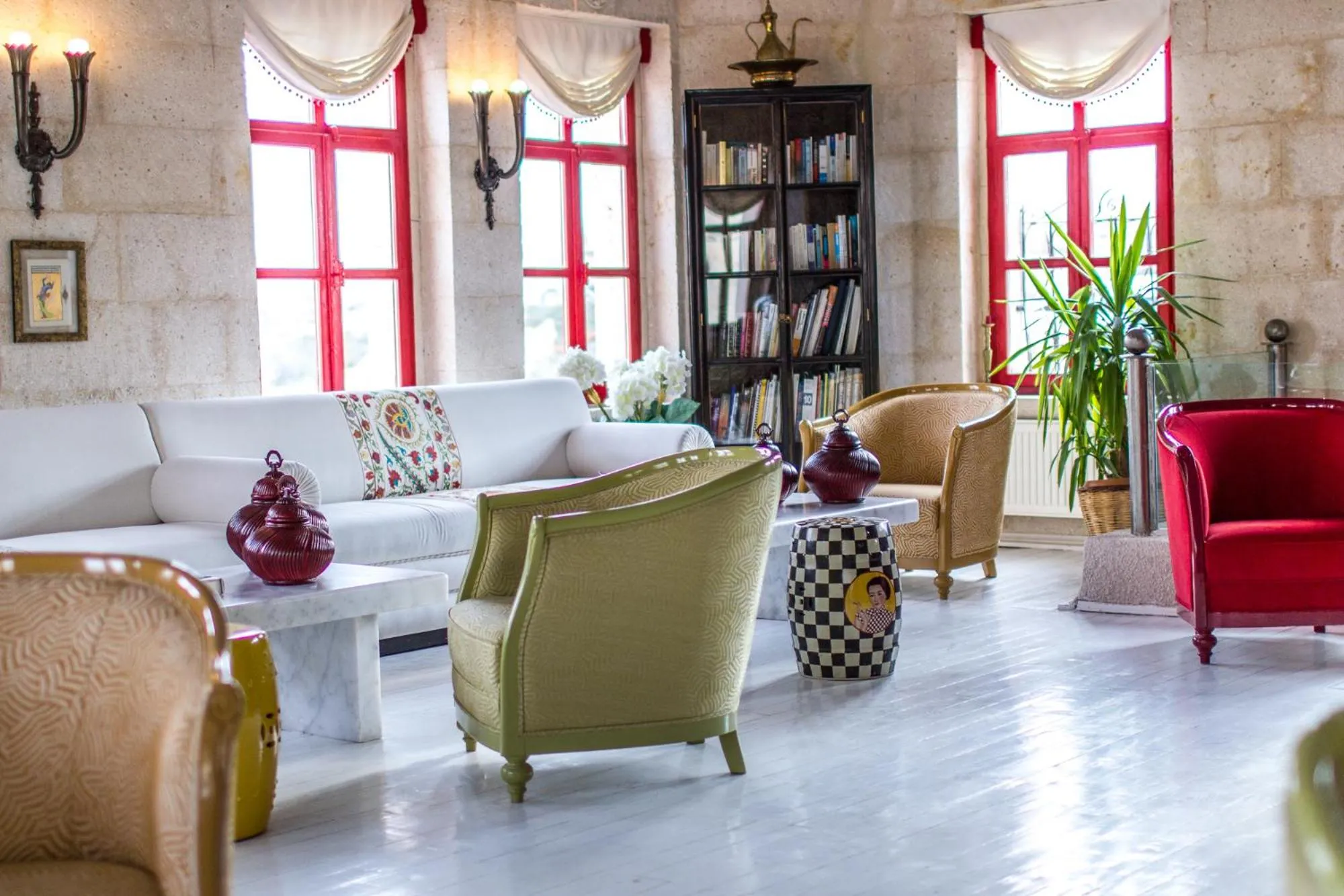 Living room in Hezen Cave Hotel