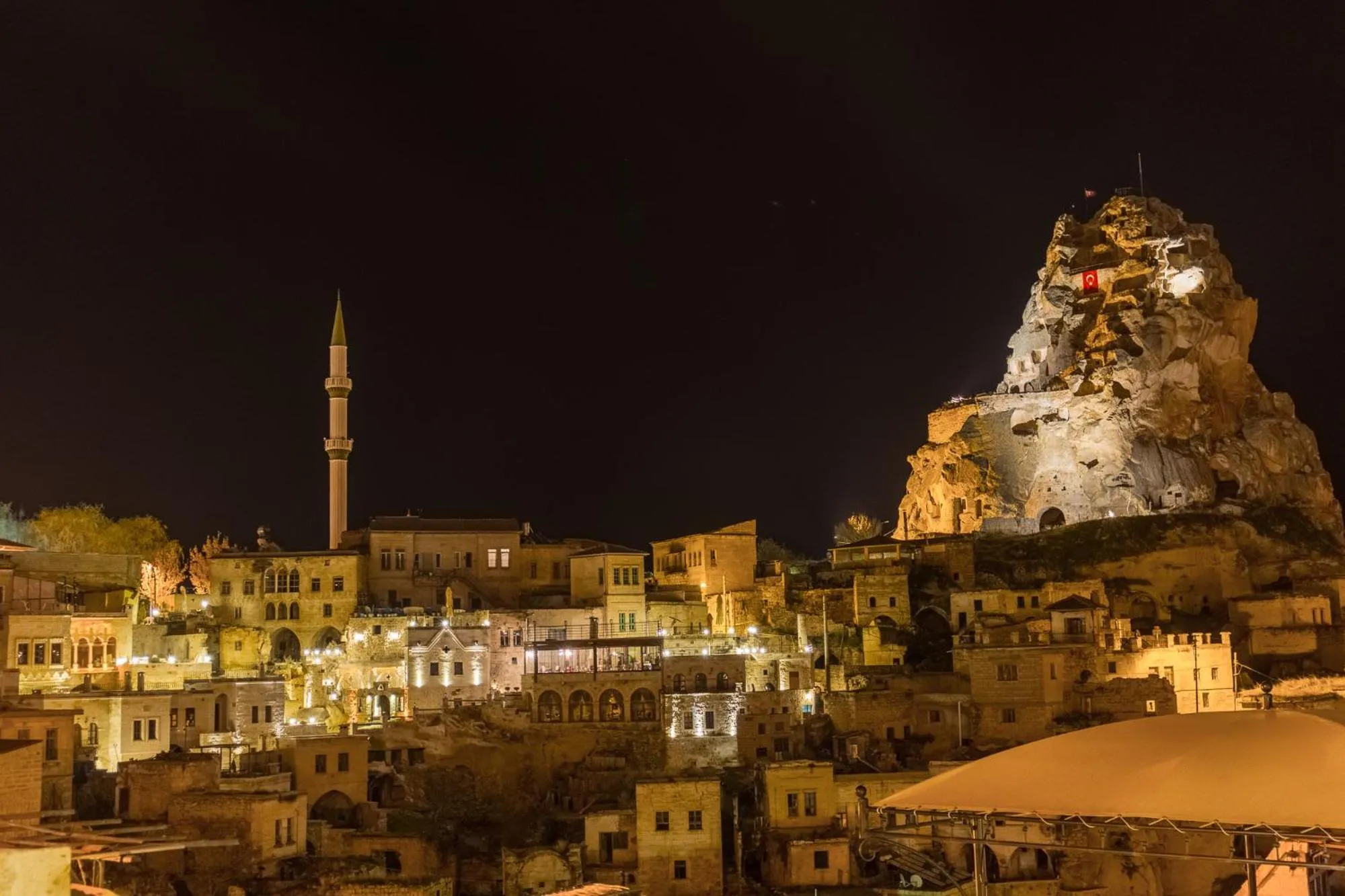 Night in Hezen Cave Hotel