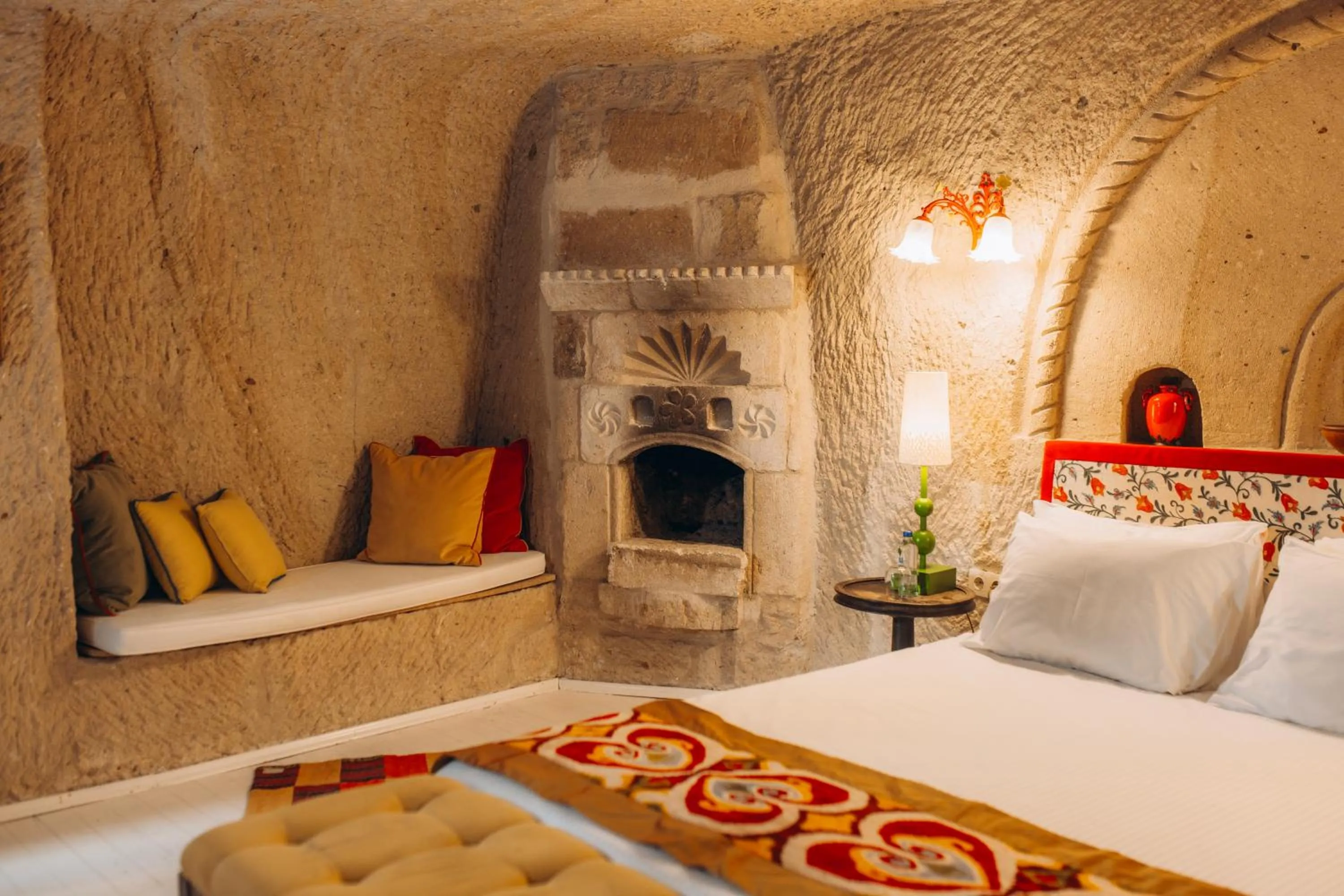 Bed in Hezen Cave Hotel