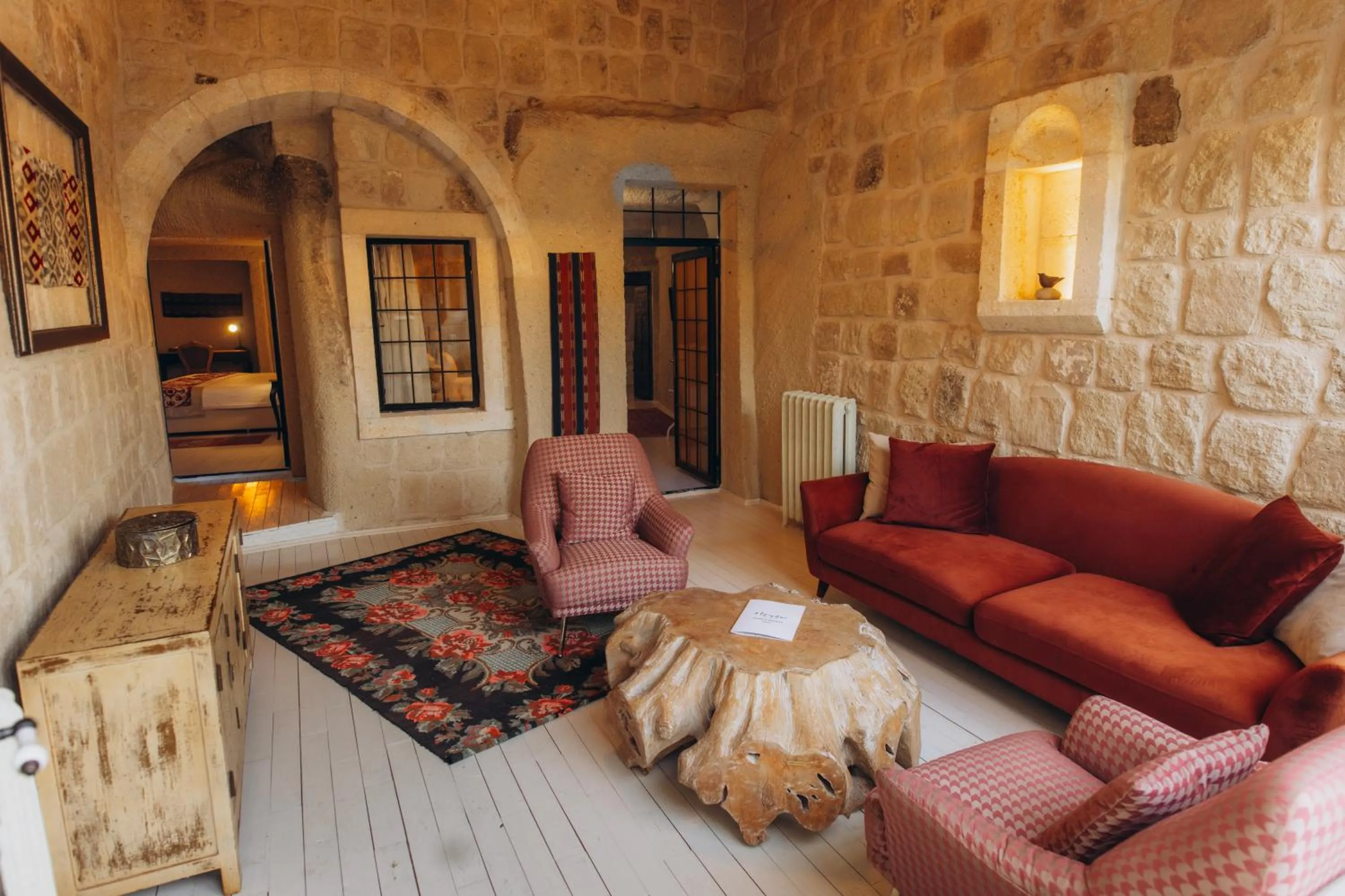Living room in Hezen Cave Hotel