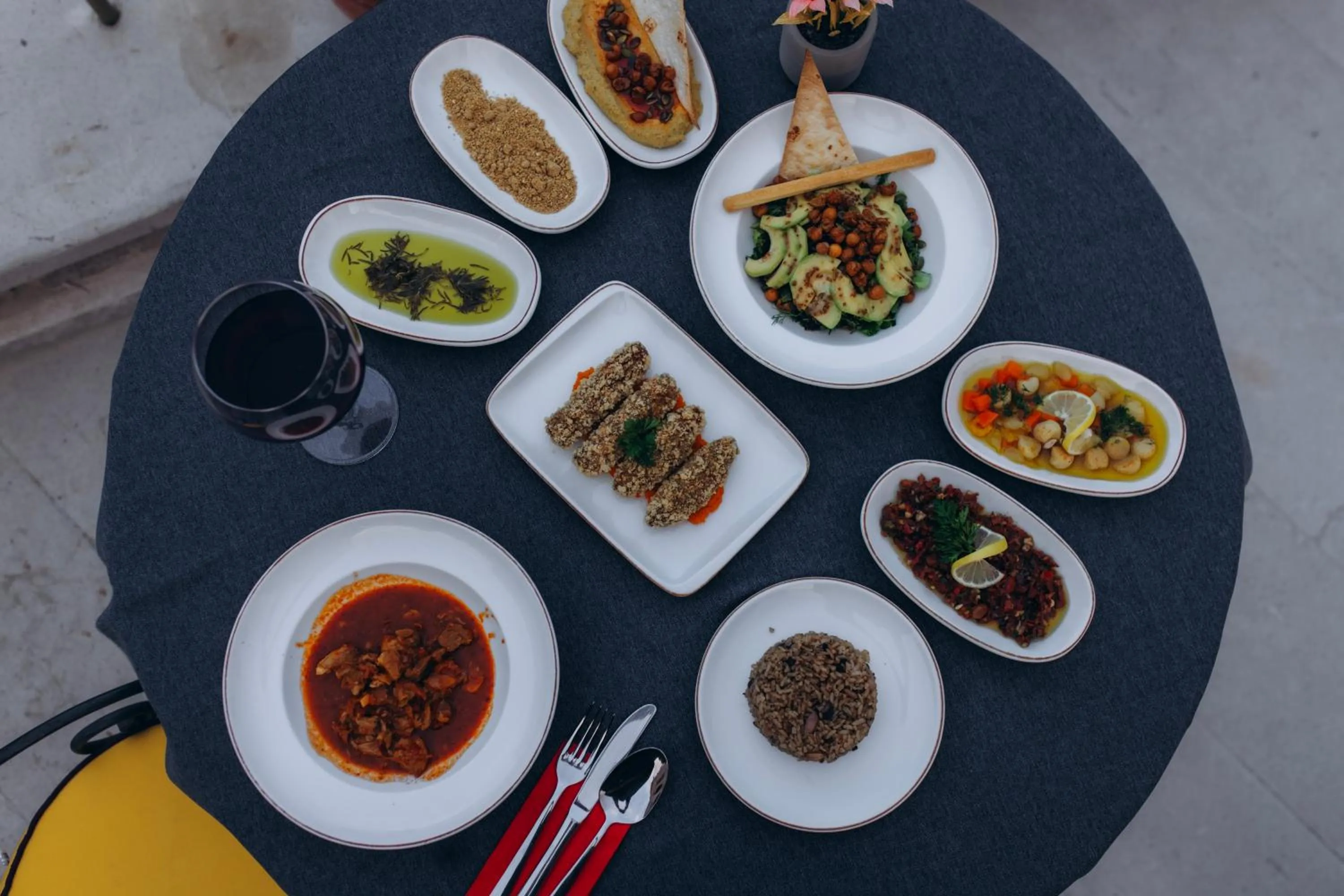 Restaurant/places to eat in Hezen Cave Hotel