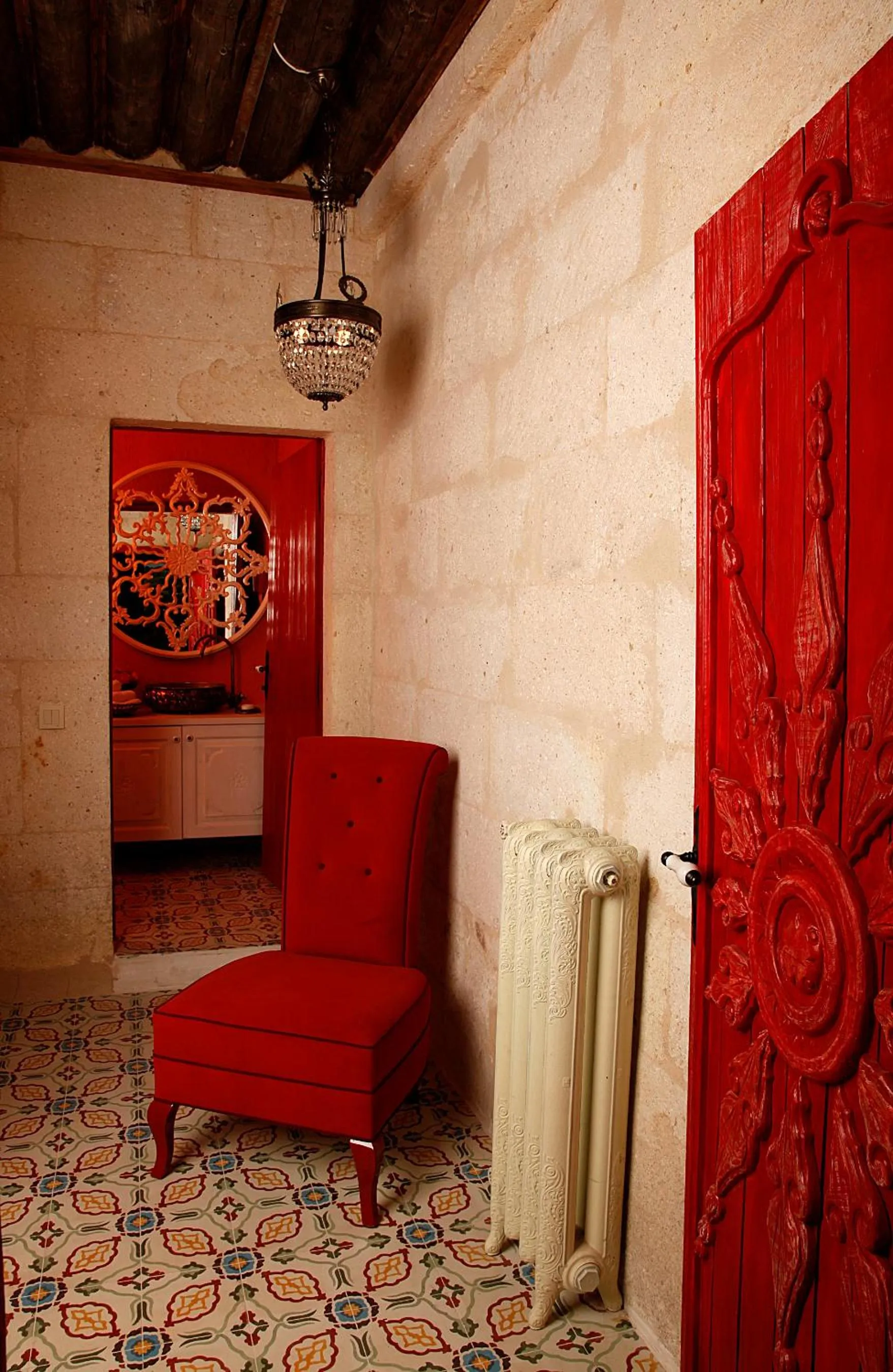 Kitchen or kitchenette in Hezen Cave Hotel