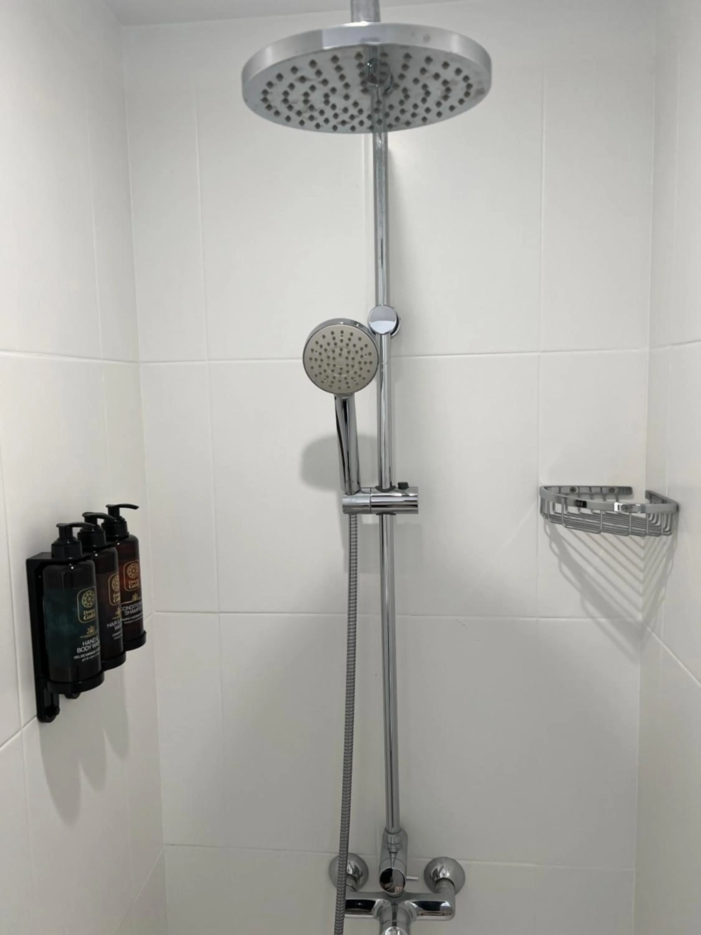 Shower in Hotel Bella Dolores